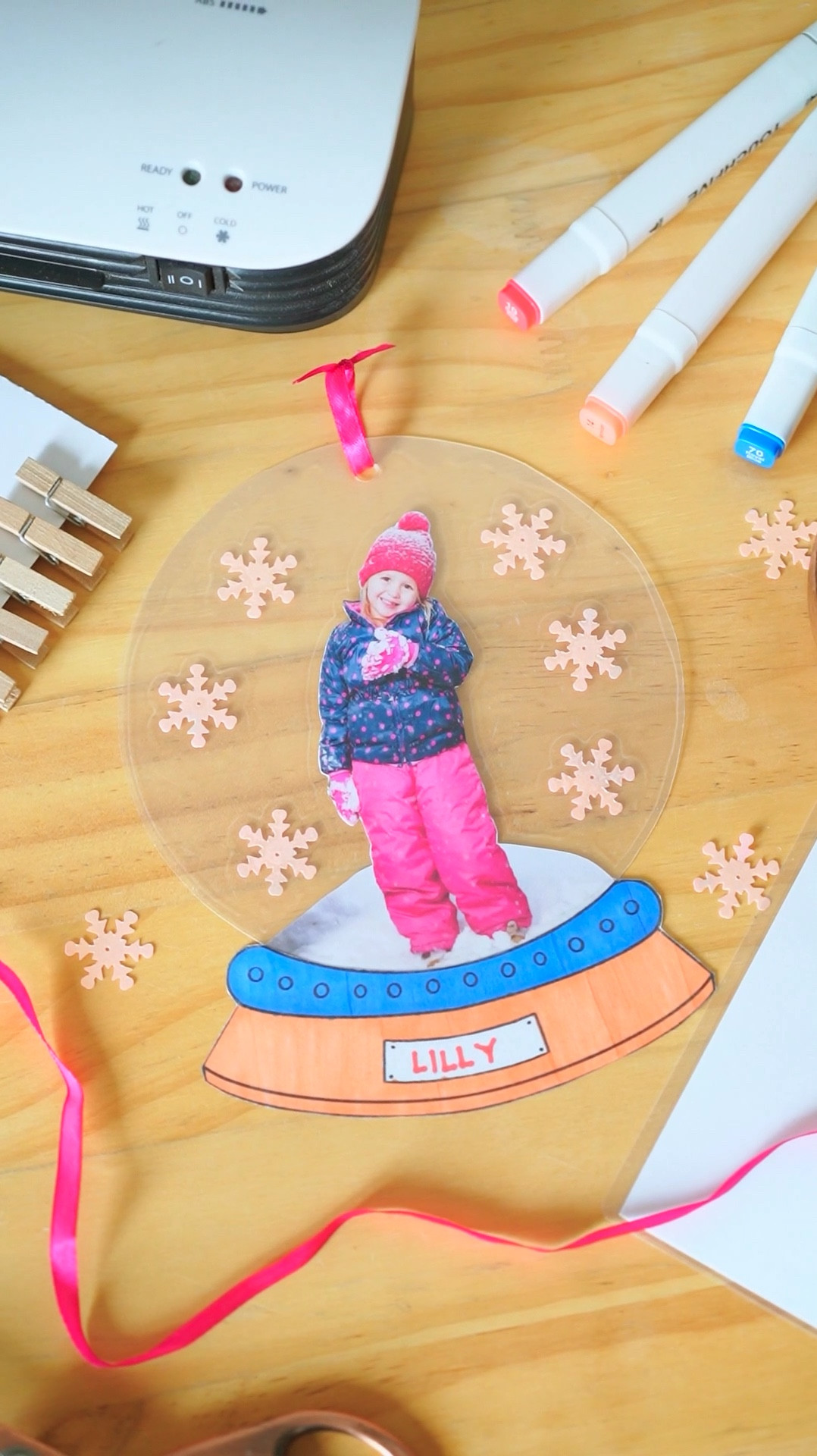 Make your own Snow Glow craft with your kiddo!

Grab the FREE snow globe template on our website - morningstogether.com

Everything else is linked below! 

#LTKHoliday 

#LTKSeasonal #LTKKids