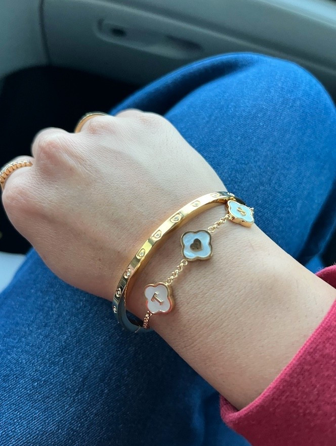 This clover bracelet and bangle look so luxe. I love this for my everyday stack  

#LTKdayinmylife #LTKootd #LTKgrwm