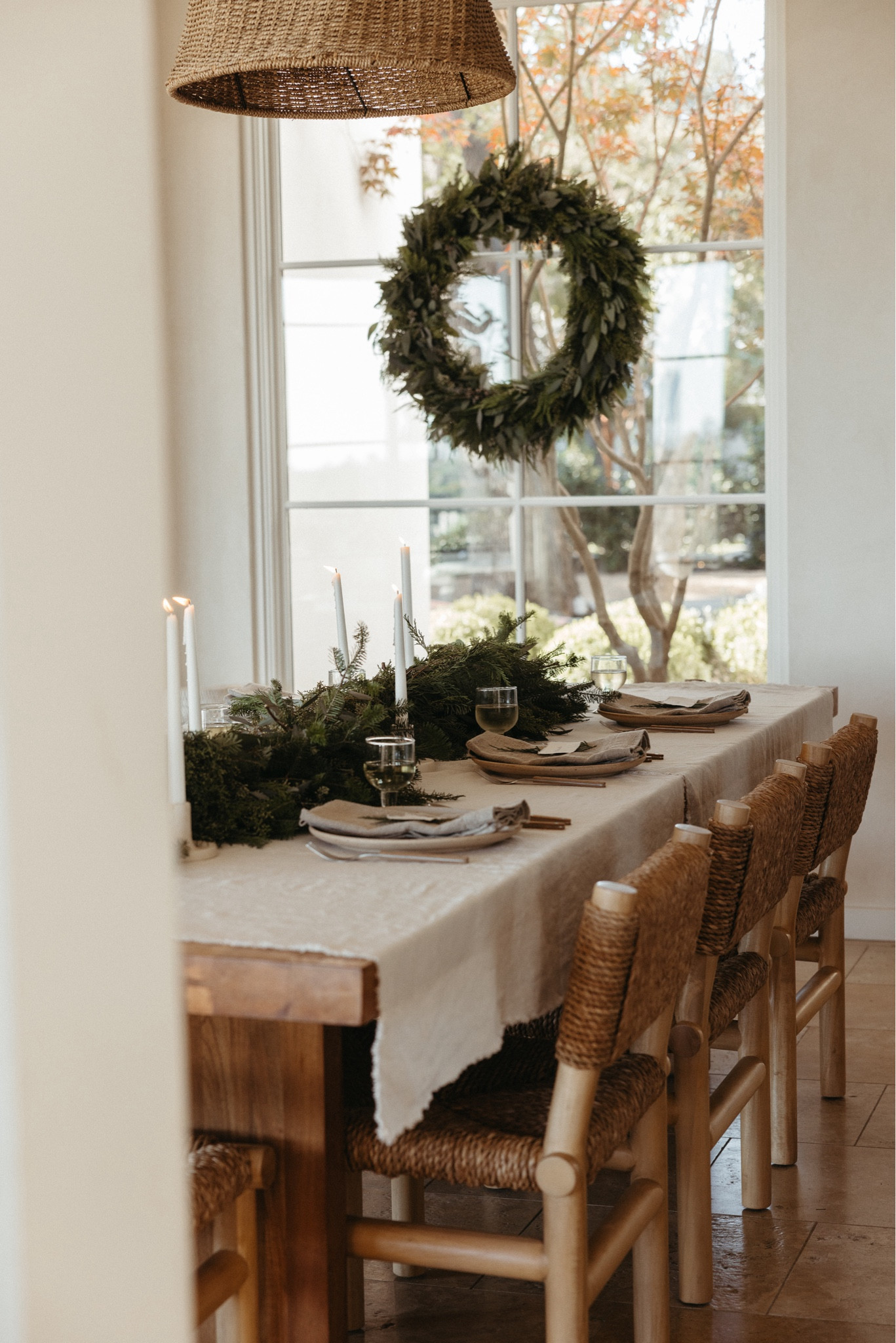 Setting a simple & beautiful holiday table ✨ 

#LTKhome #LTKHoliday #LTKSeasonal