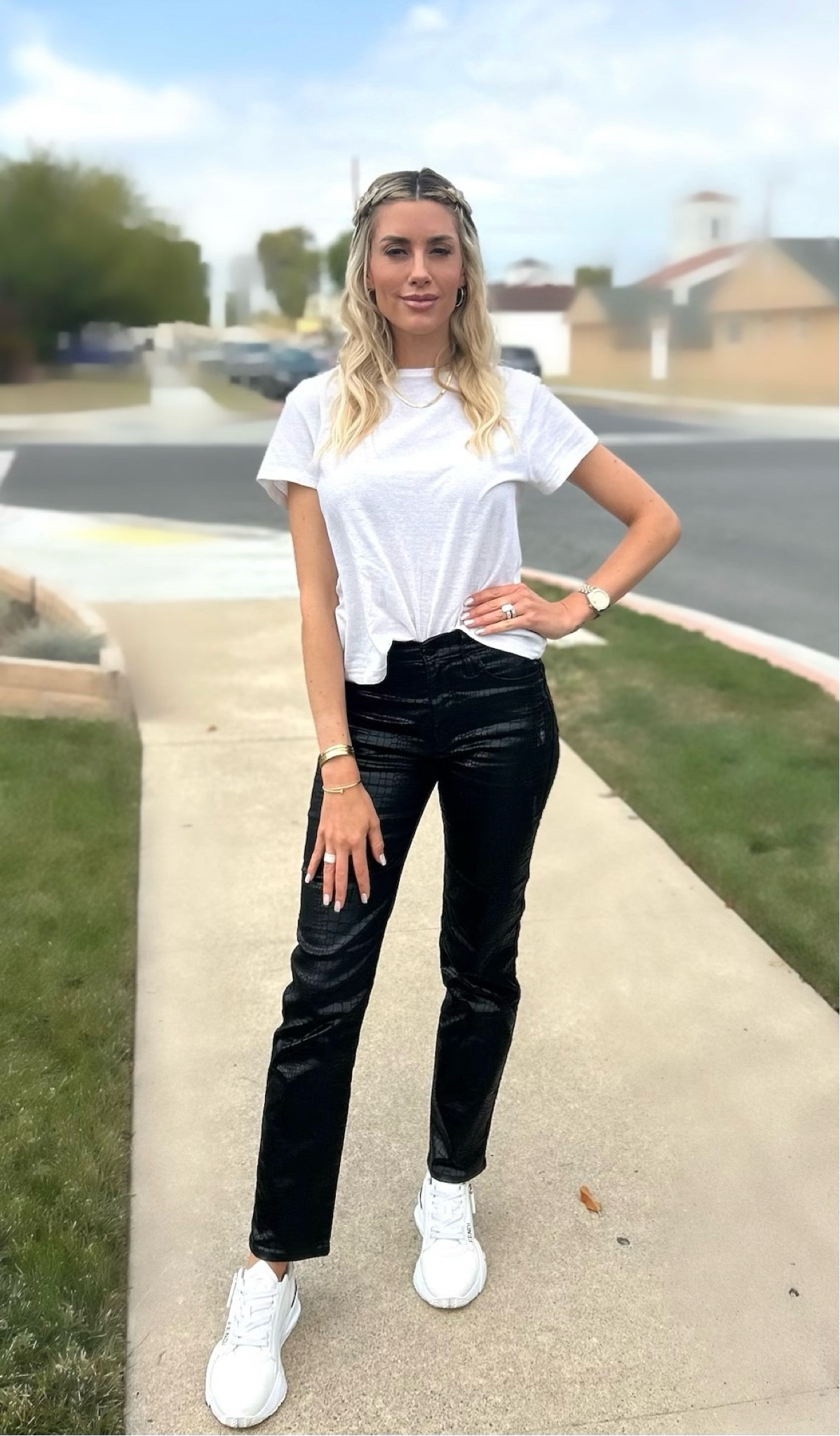 Cute and casual fit🖤

#LTKShoeCrush #LTKStyleTip