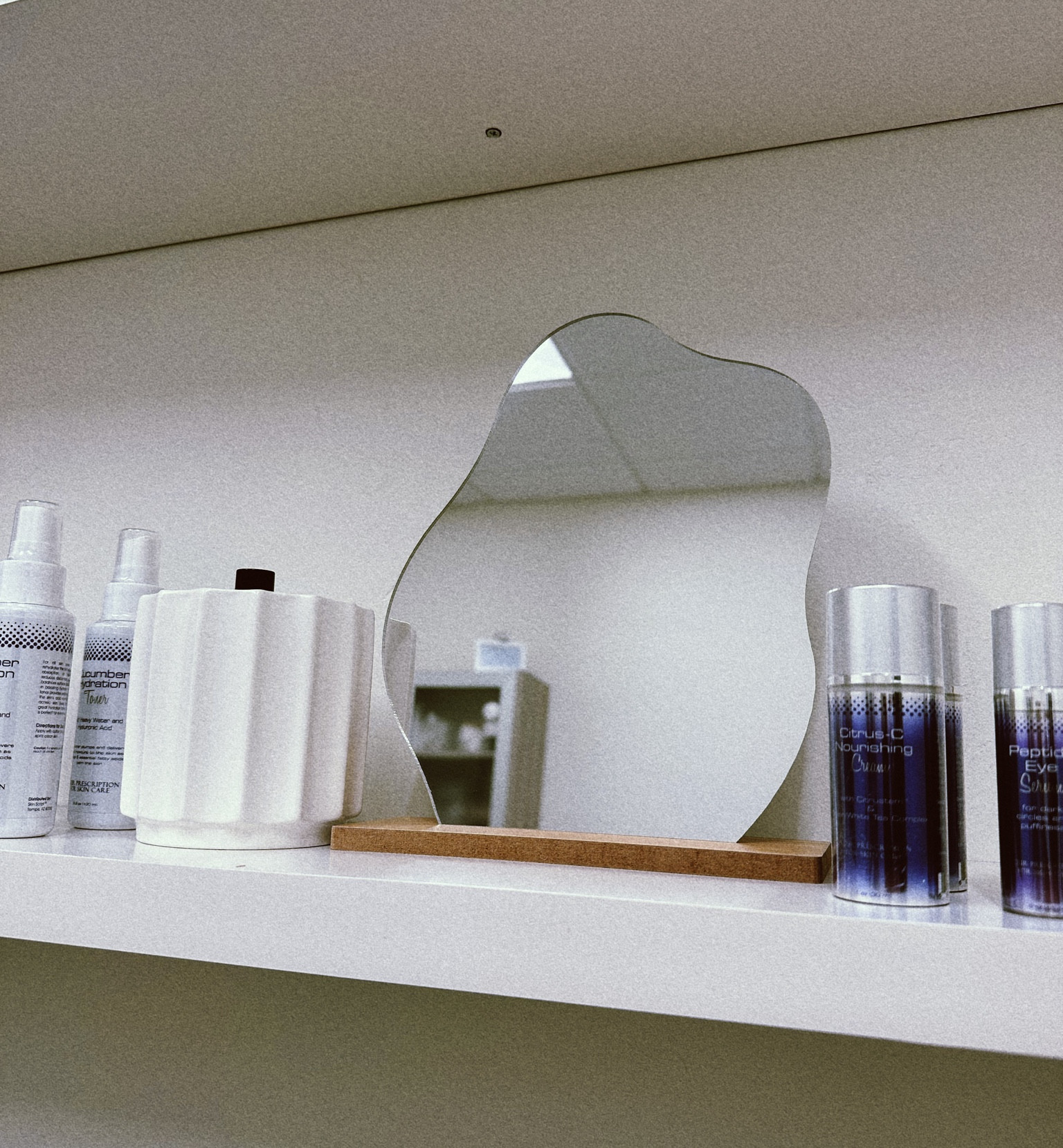 The cutest mirror on Amazon #amazonhome #amazonstyle #amazondecor #amazonmirror

#LTKunder50 #LTKhome #LTKGiftGuide