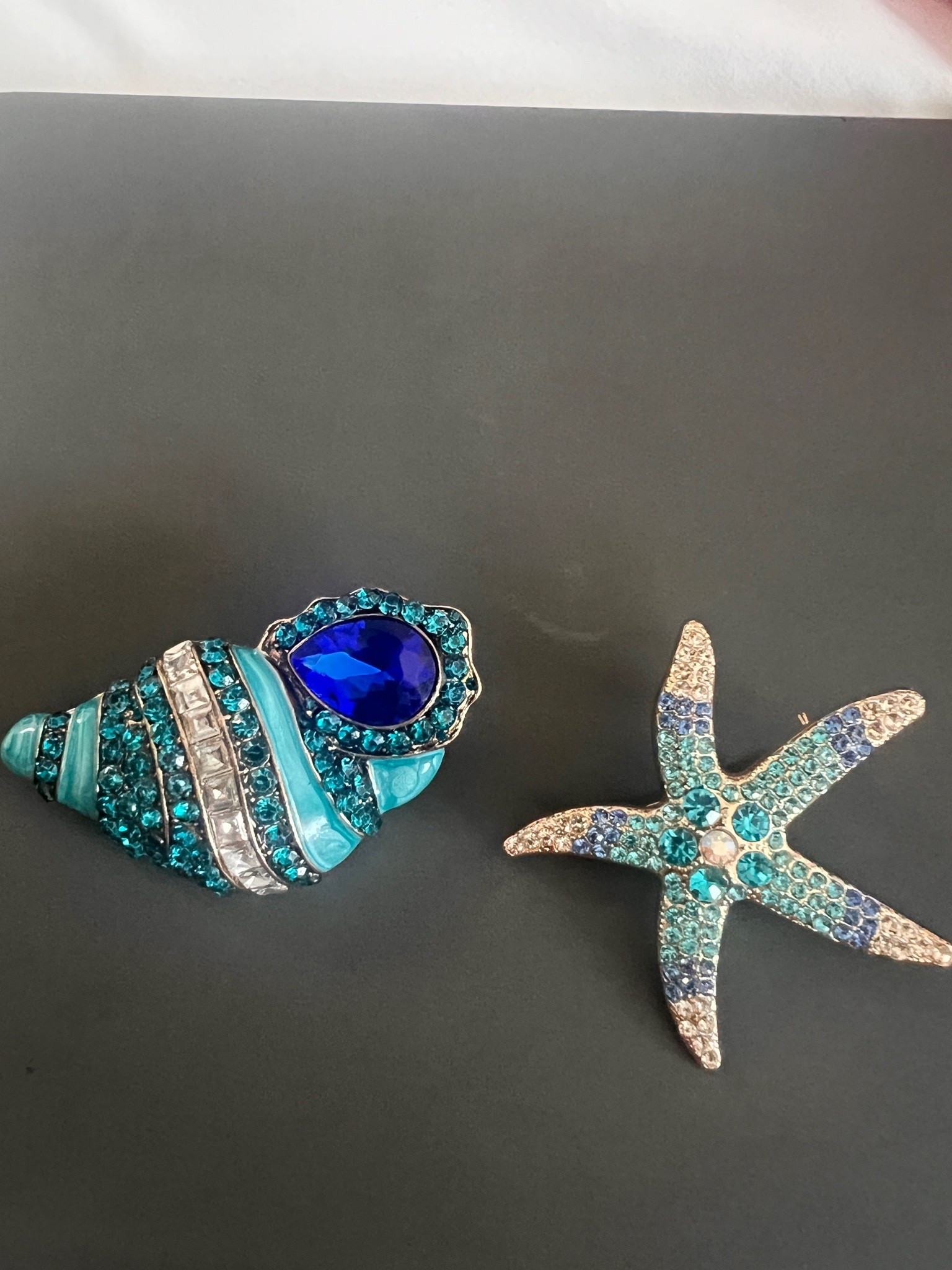 Summer brooches

#LTKSeasonal #LTKTravel #LTKWorkwear