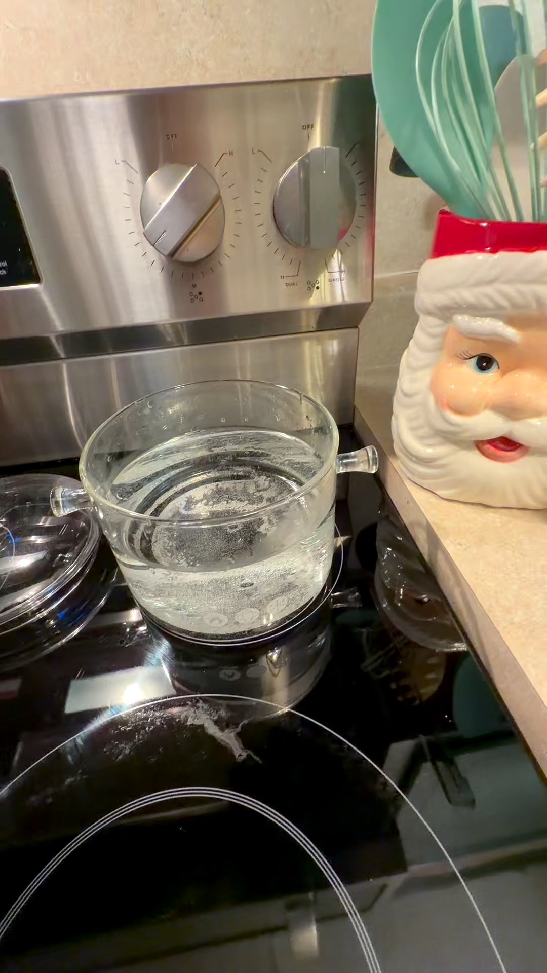 Let’s make a simmer pot together! What do you like to put in yours? 

#LTKHoliday #LTKGiftGuide #LTKHome