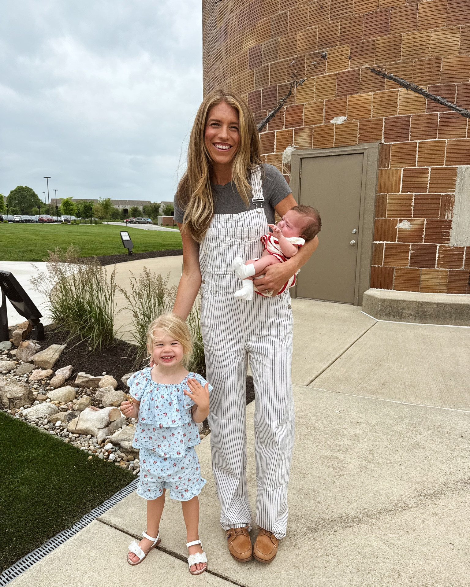 Outfit I wore to church today during Memorial Day weekend. Overalls are tall girl friends (tall + petite sizes) wearing small tall - run bigger




@gapstyle

#LTKmomlife #LTKootd