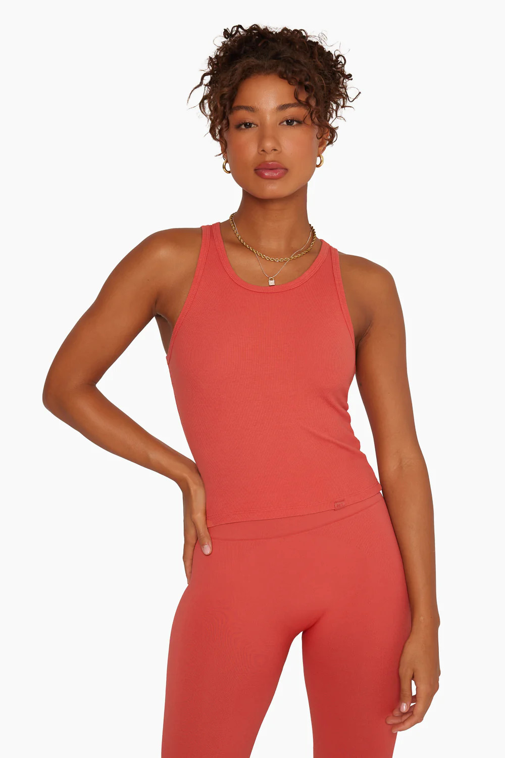 ICON TANK 
                            rise | SET Active