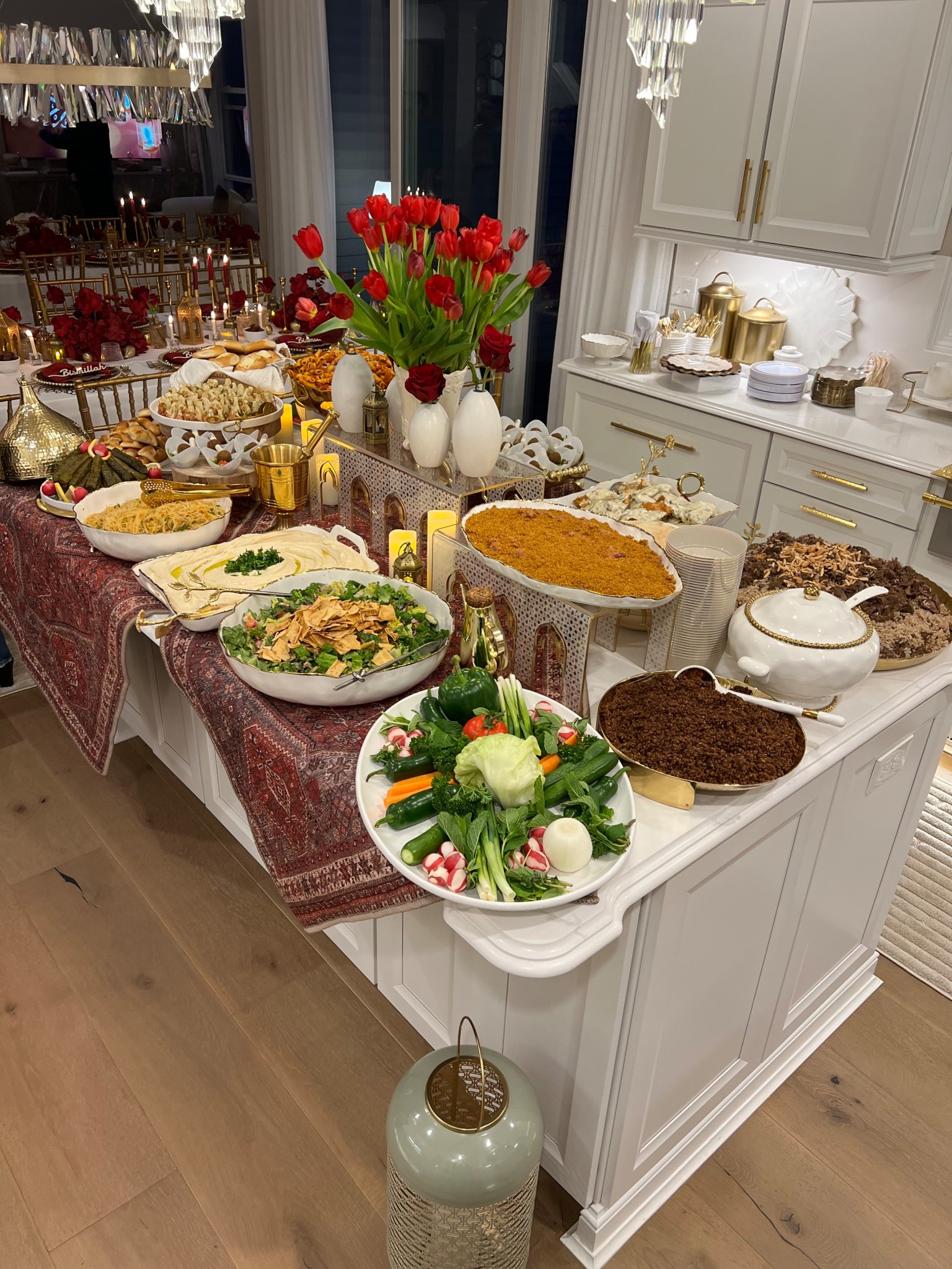 I linked the runners I used for our dinner and dessert section 

#LTKHome