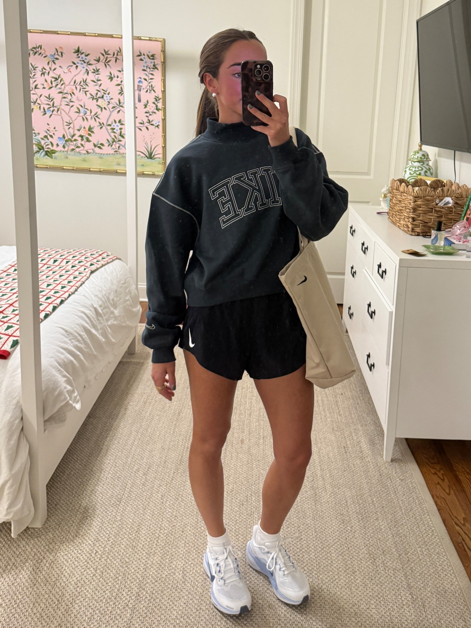 All of these pieces are the perfect Christmas gift for the active girl! #teamnike #ad @nike