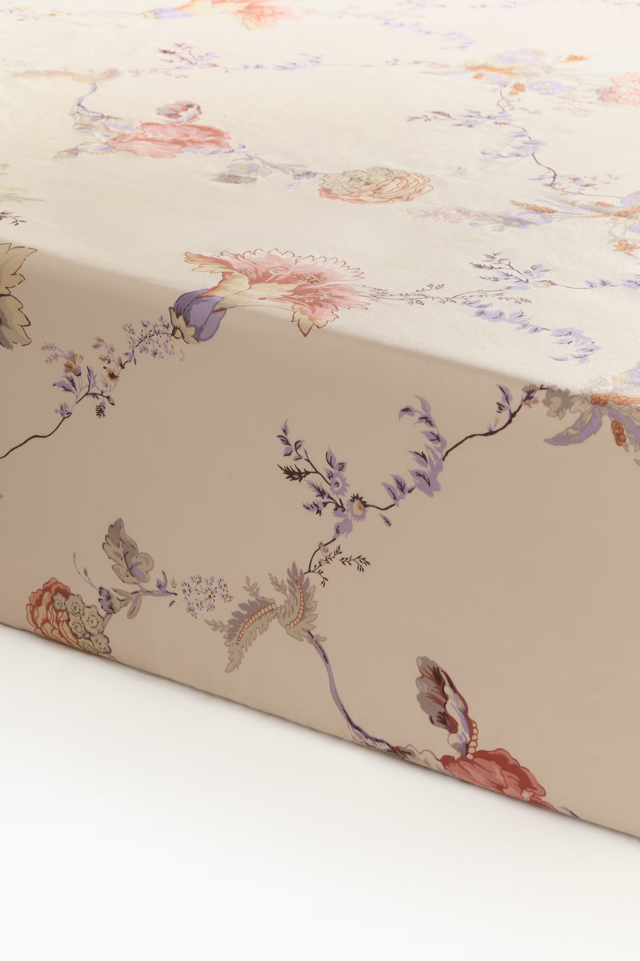 Patterned Satin Fitted Sheet - Light beige/floral - Home All | H&M US | H&M (US + CA)