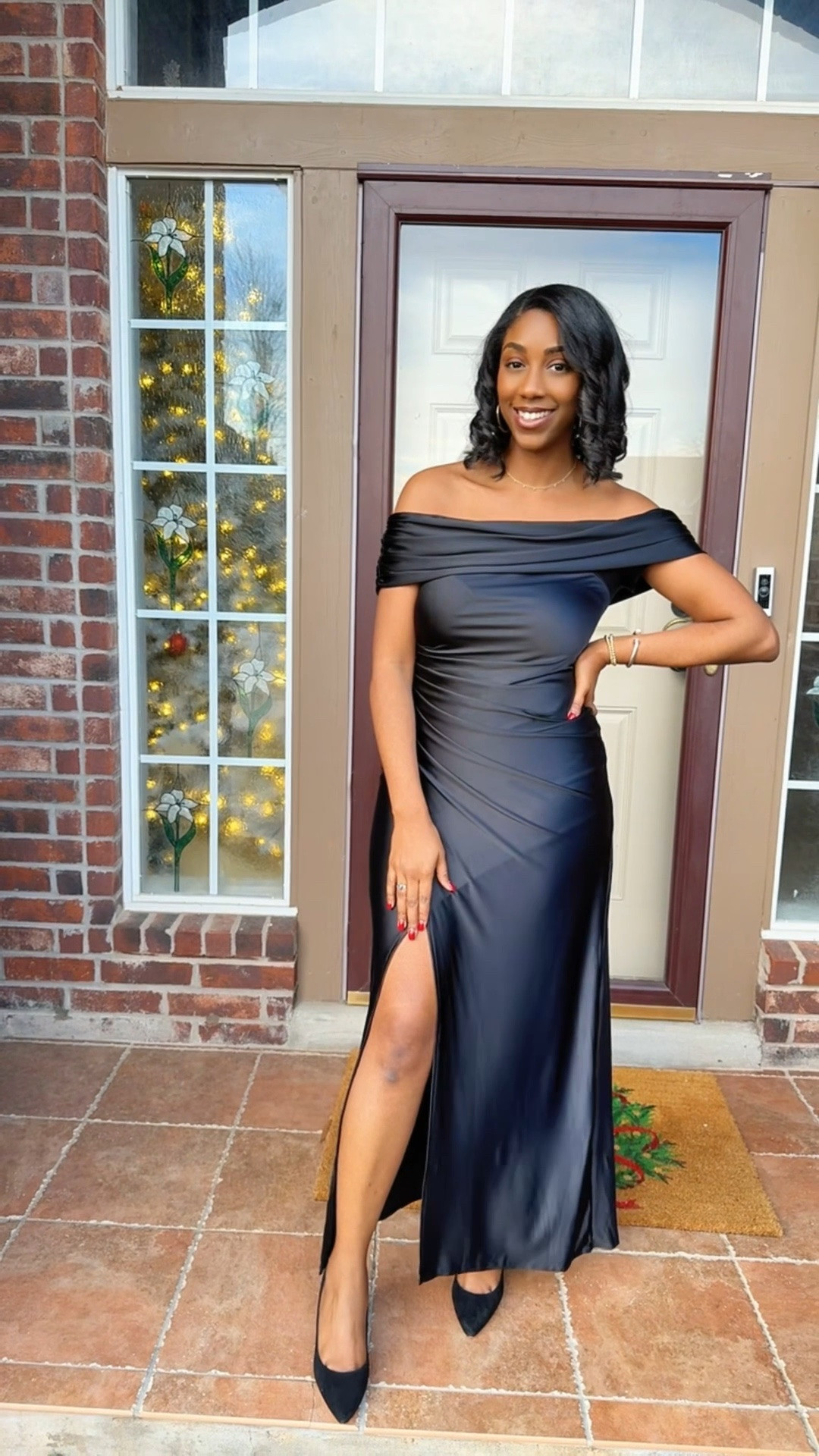 The perfect formal elegant dress!! Absolutely love this OYS formal dress! I received so many compliments! It's so soft, stretchy, and comfortable to wear!!
