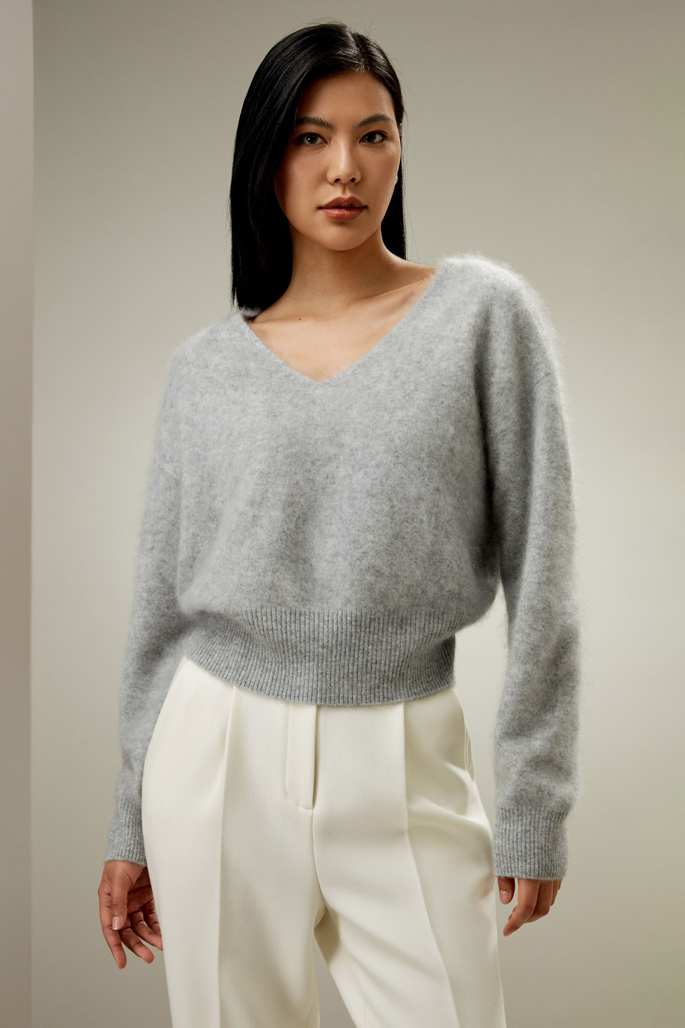 Brushed V-Neck Cashmere Sweater | LilySilk