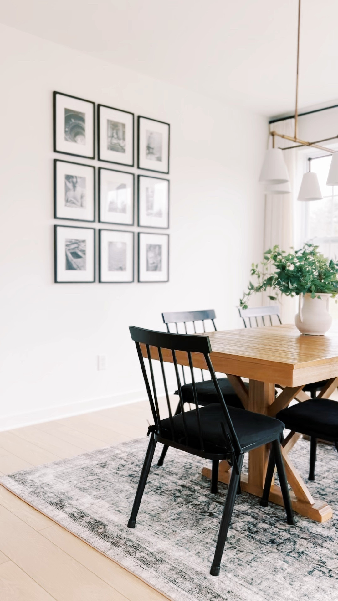 If you have kids you know they’re tough on things. These metal Windsor chairs just might be the most indestructible dining chairs EVER!

#LTKhome #LTKstyletip