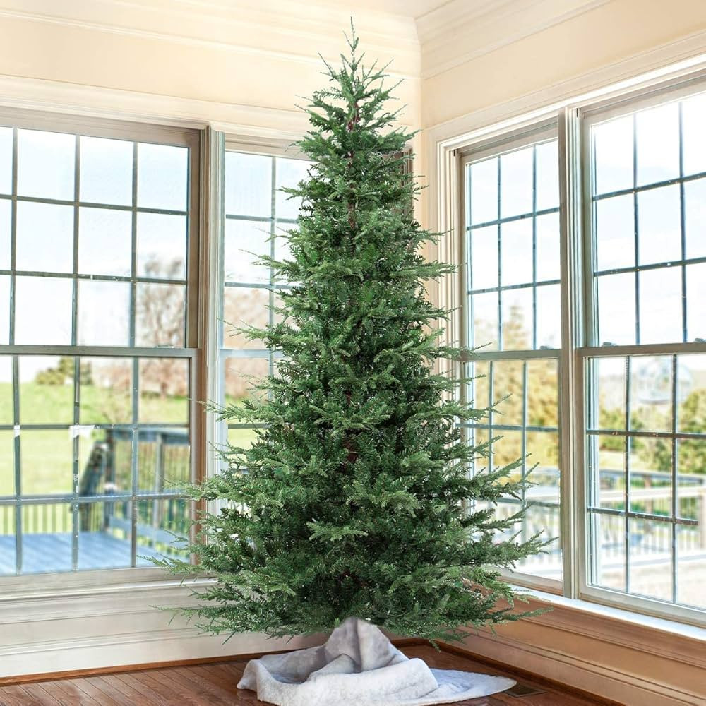 6.5ft Unlit Artificial Aspen Fir Christmas Tree, Xmas Tree with 813 PVC & PE Branch Tips, Lifelik... | Amazon (US)