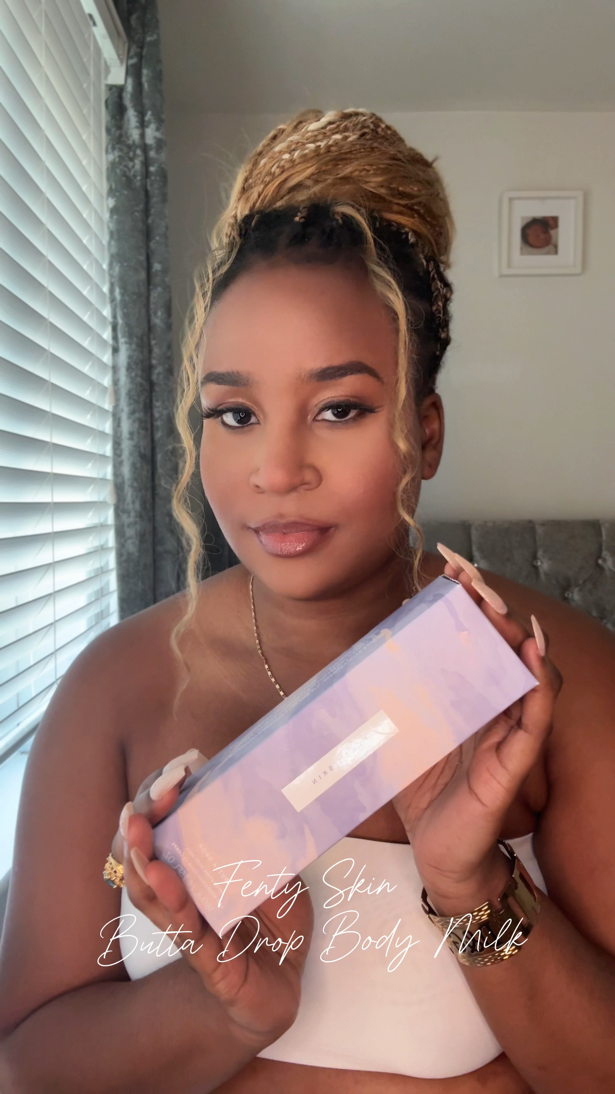 The glow this Butta Drop Hydrating Body Milk gives you, along with all day hydration 🤌🏾 chefs kiss. This is one to add to your skin care regimen, all year round and not just for summer girl!🧴

@fentyskin Body Drop Hydrating Body Milk 🧴🥛

AD*

#beauty #beautyinfluencer #beautycontentcreator #beautycreator #makeup #fentybeauty #fenty #ukcontentcreator #makeupartist #glowup #bodyglow #septemberglow #summerglow #fentyskin #glowupchallenge #makeup #makeuplooks #buttadrop #fentyskincare #beautylooks #autumn #ukbeauty #blackgirlmakeup #blackwomen #blackbeauty #blackbeautycreator #skincare #goddessbraids #bohobraids

#LTKbeauty