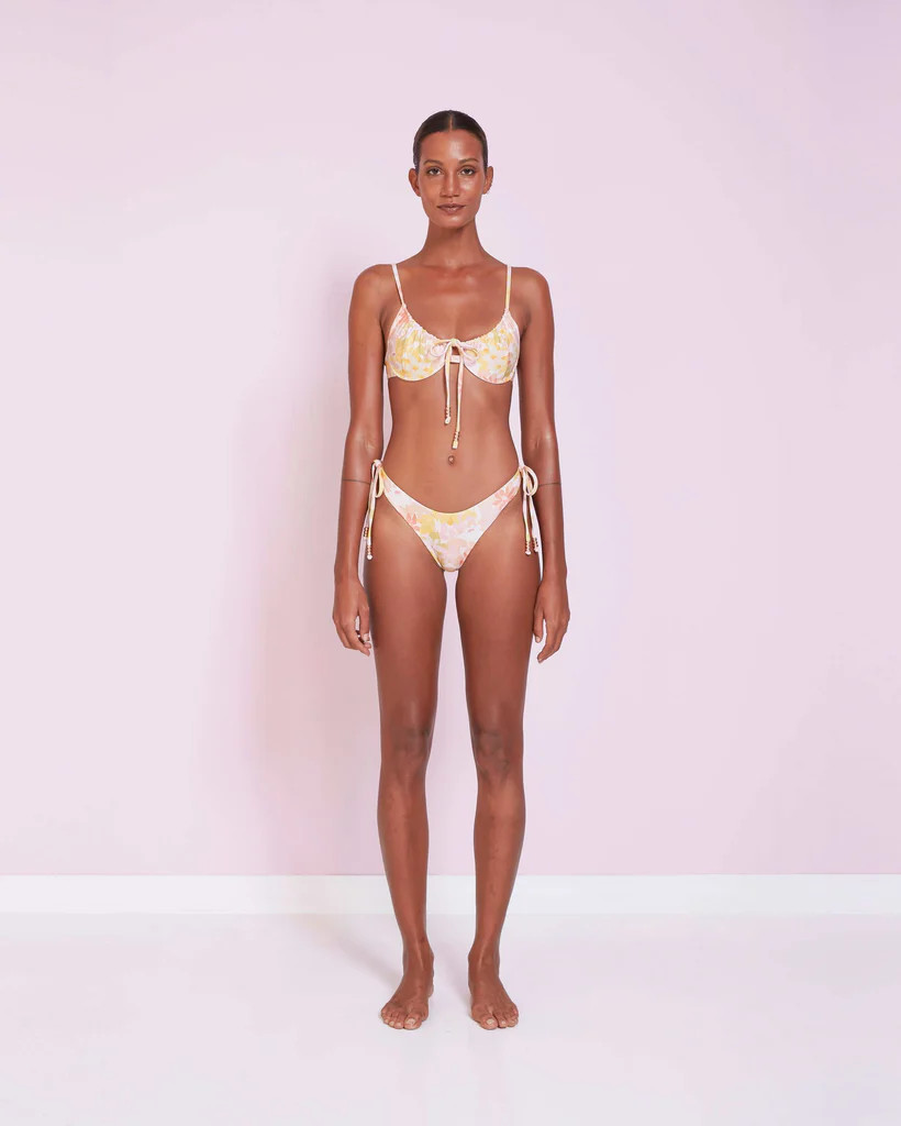 VICKY BOTTOM | Magali Pascale