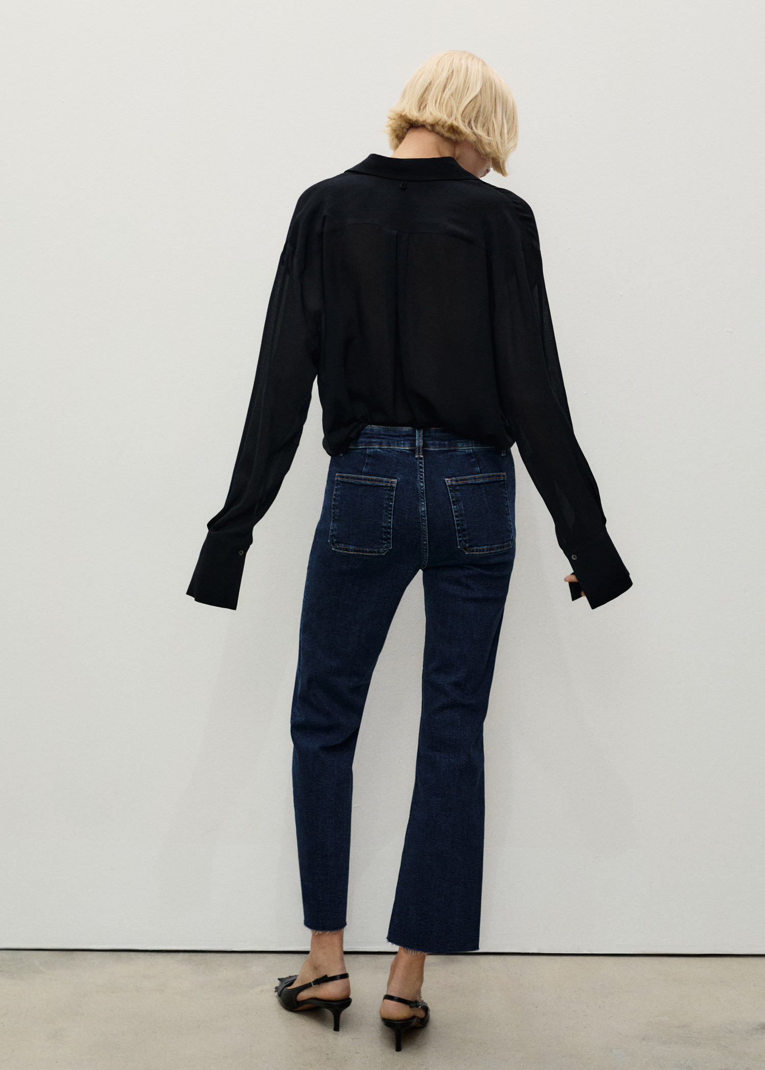 Flared cropped jeans with pockets - Women | MANGO USA | Mango (US/MX/AU)