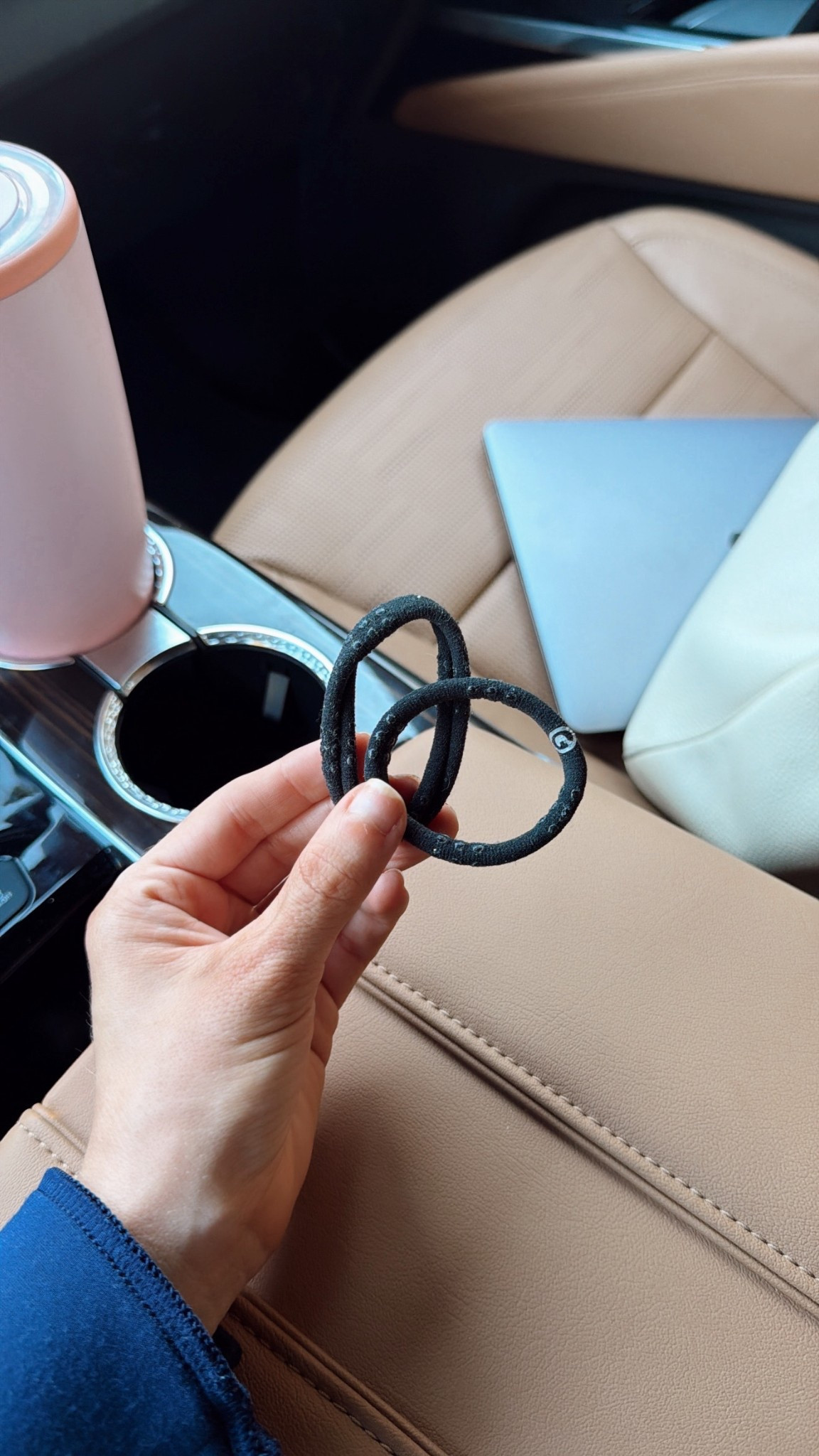 What’s in my purse 👜

#LTKBeauty #LTKdayinmylife