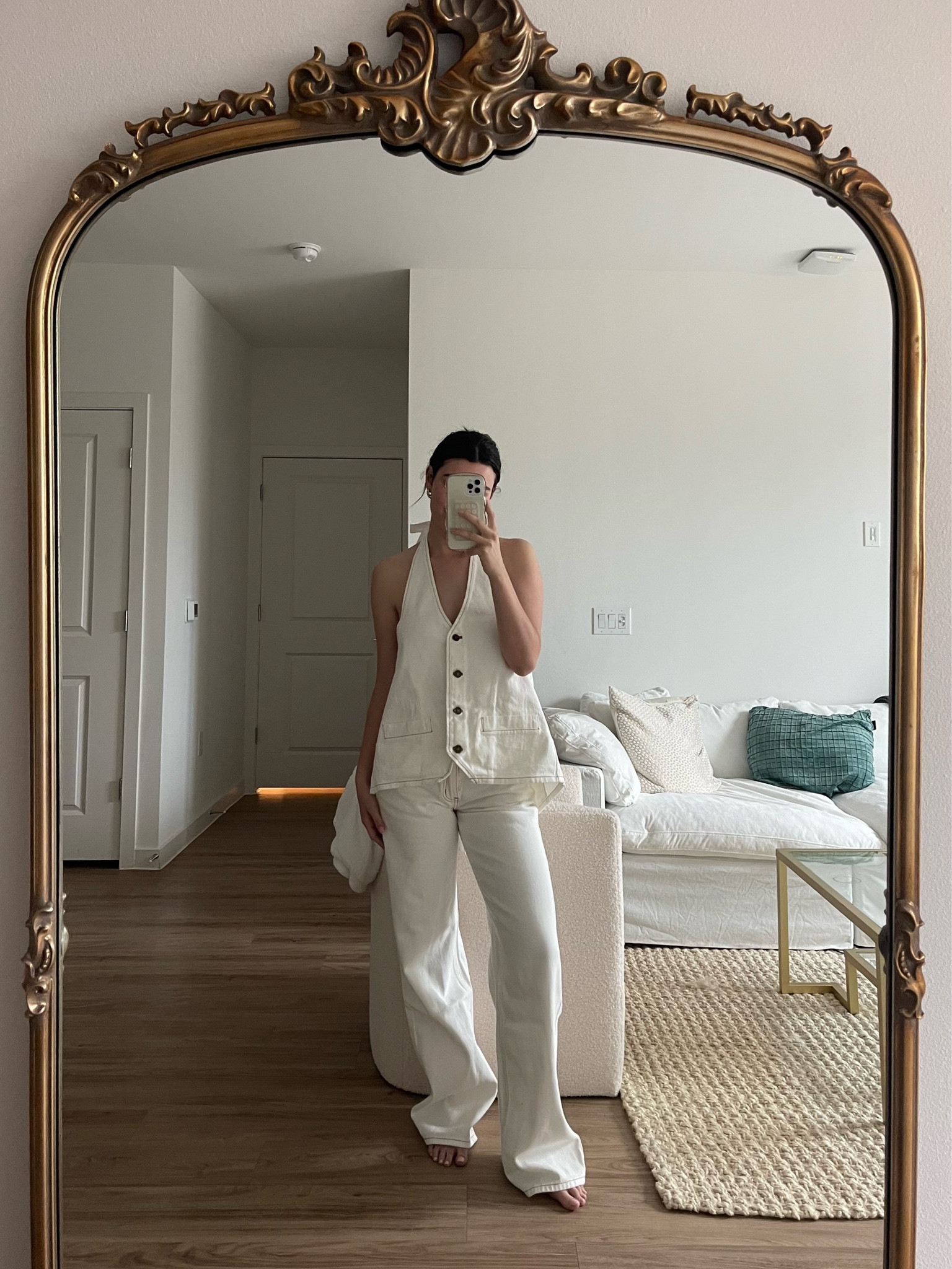 Top: size 2
Jeans: size 2

Princess Polly, Princess Polly outfit, set outfit, jeans outfit, ootd, halter top, baggy jeans, baggy jeans outfit, summer outfit 