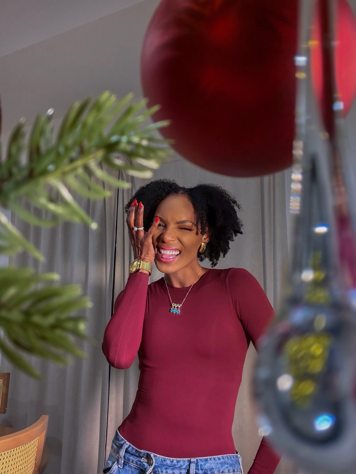 this @spanx shapewear?! Obsessed 😍
Comment SPANX and I’ll DM you the link! ✨

#christmasphotoideas #lovethese #photohacks #christmasphotoshoot #christmasphoto