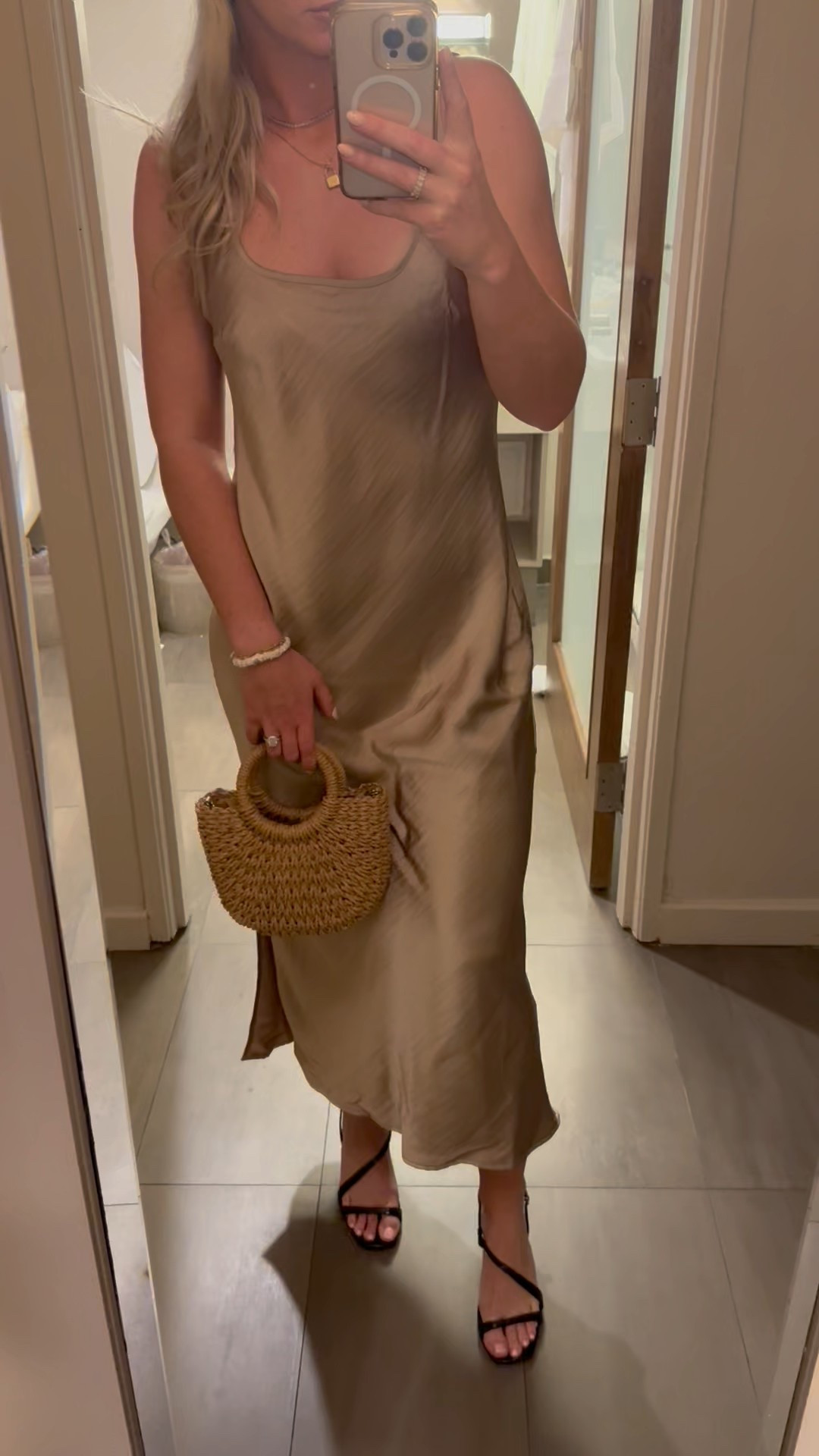 Wedding guest dress



Wedding guest dress Inspo, target finds, cute dress, gold dress, midi dress, 

#LTKParties #LTKMidsize #LTKWedding