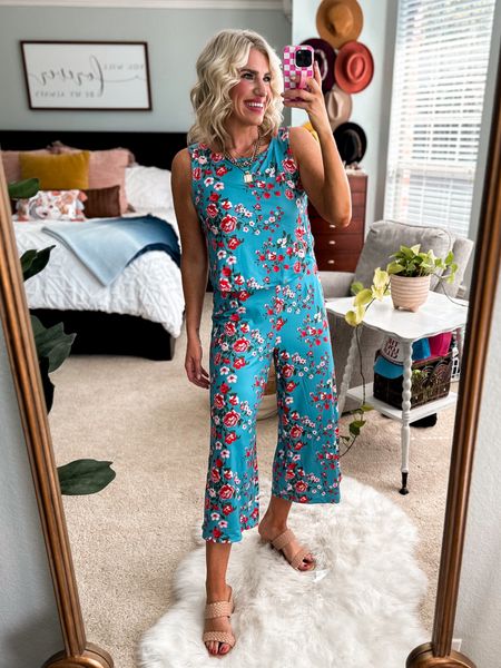 Floral printed brushed knit set from Amazon. Pants have zipper but are pull on with elastic at back 
Very easy fit + wearing small 

#LTKfindsunder50 #LTKstyletip #LTKworkwear
