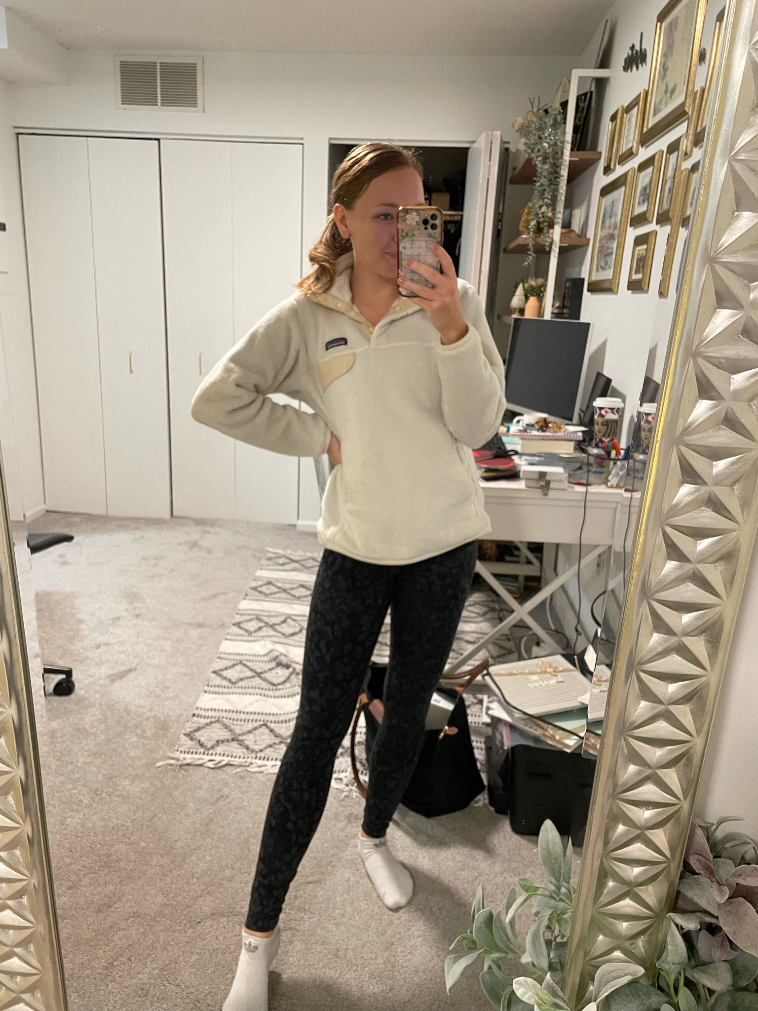 Tonight’s running outfit!  Once you buy a Patagonia you will have it forever!  Would make a great gift too!! 

Patagonia fleece, Patagonia sweater, Patagonia, Christmas gift idea, what to put on your Christmas list, Christmas list ideas, cozy finds, warm sweaters, warm fleeces, splurge items,  

#LTKSeasonal #LTKHoliday #LTKfitness