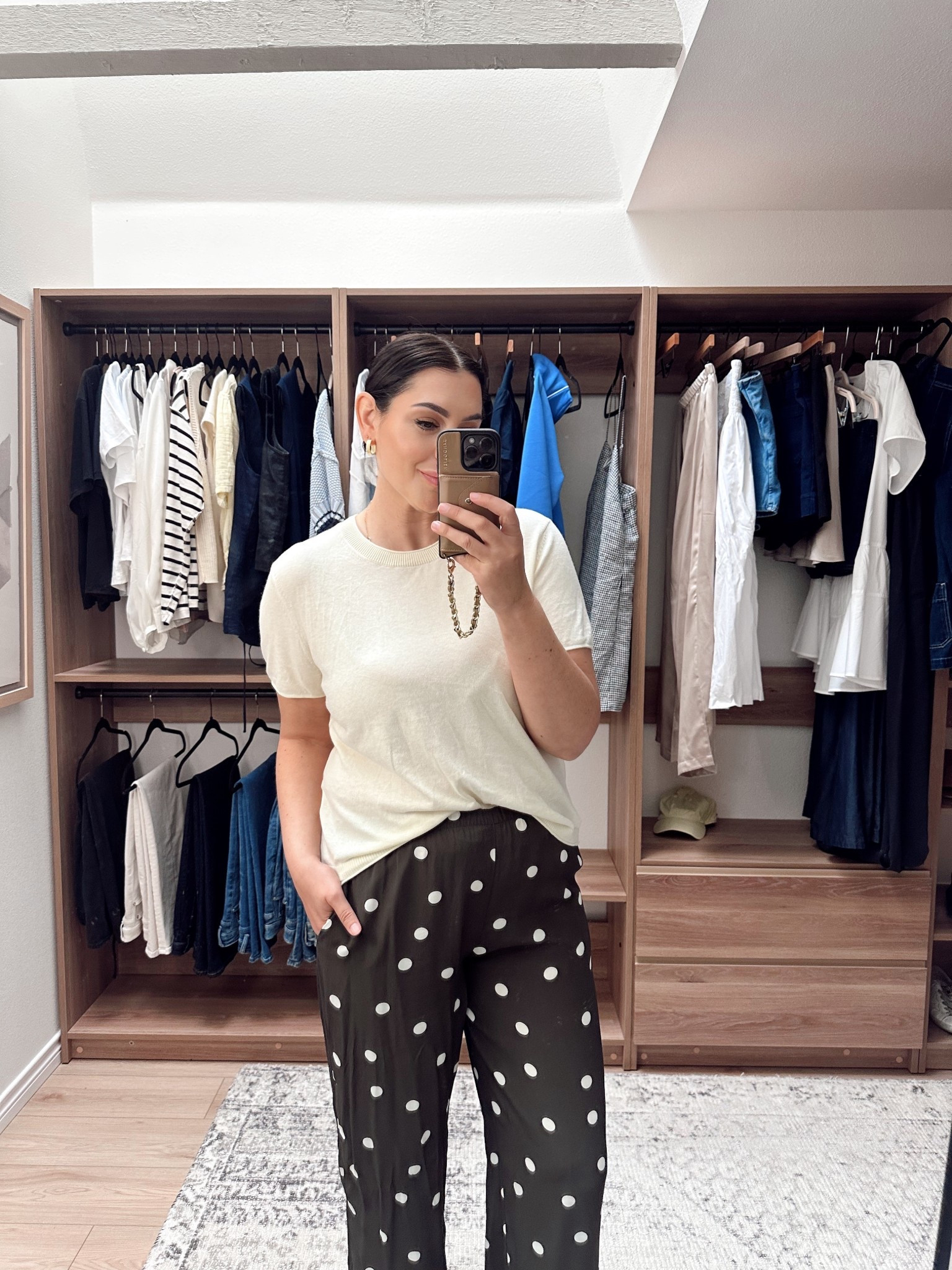 One of my favorite @Quince  tees is back in stock! I’m in the medium it runs true to size, slightly sheer in lighter colors.

I’m in the large of the pants from favorite daughter! I’ve linked similar too. 