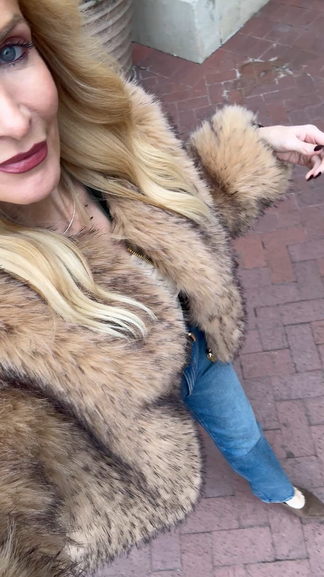 Fabulous faux fur that’s reversible — and Y’ALL, it looks insanely luxe! This is the kind of winter coat that instantly levels up any look, from denim to a sleek sweater dress. Perfect for holiday parties, winter nights out, or even fall family photos. I’m wearing an XS and it fits TTS. 

 #LTKootd #LTKSeasonal #LTKOver40