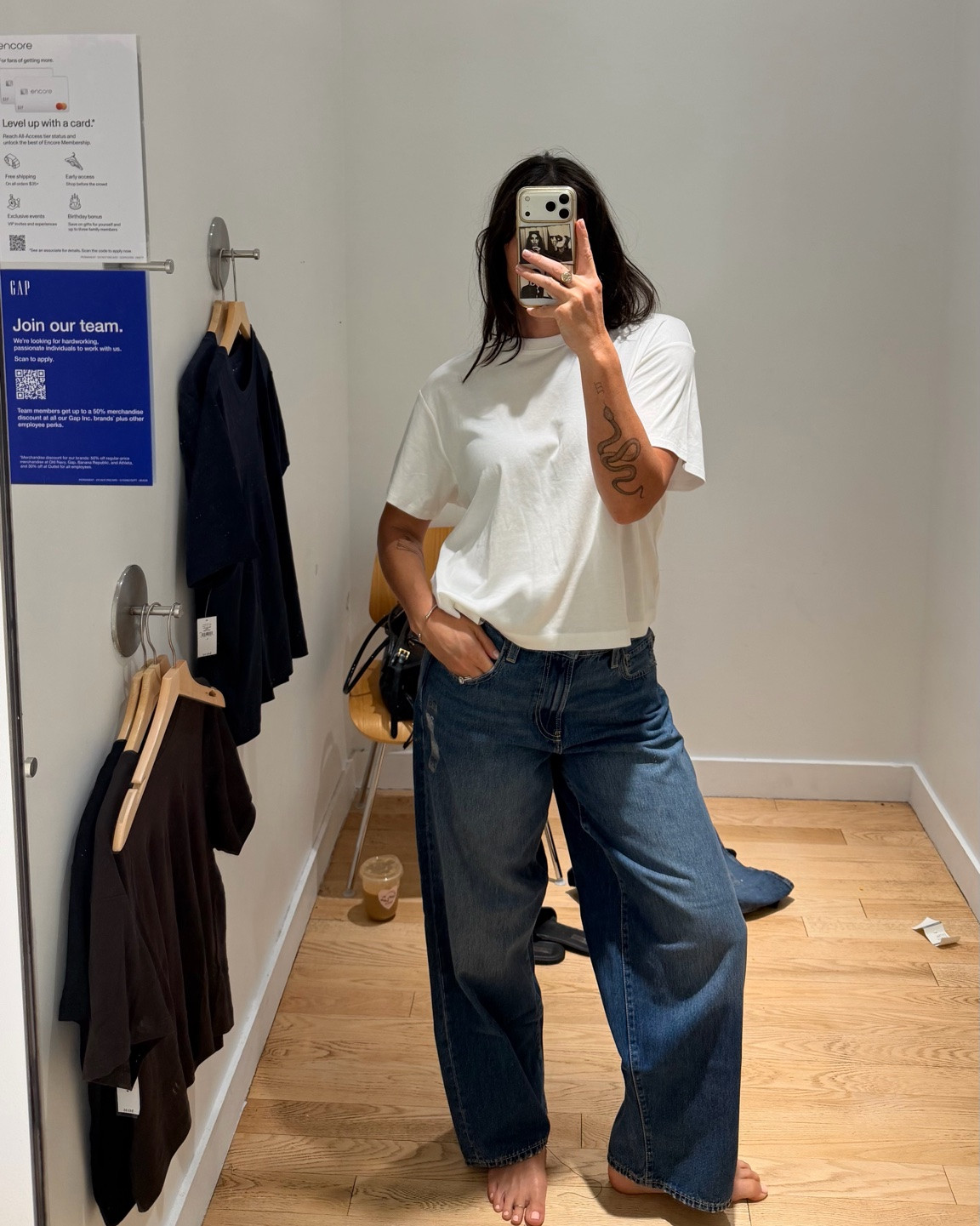GAP X Hailey Bieber jeans & some staple Tees.
I went with a 28 in the light wash and a 29 in the medium wash. Mediums for the tees