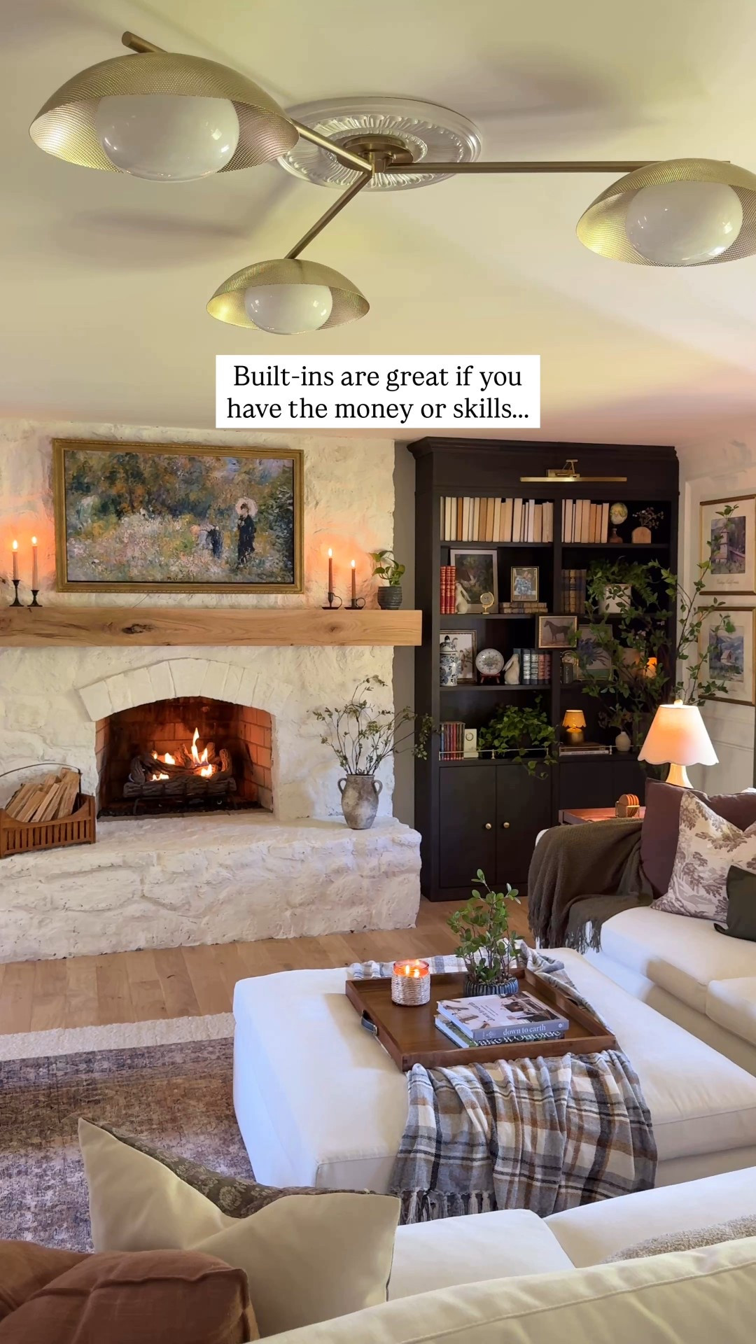 Things I used to make my bookshelves feel custom and built in #ltkhome #shelfstyling #bookshelves #vintageinspired 