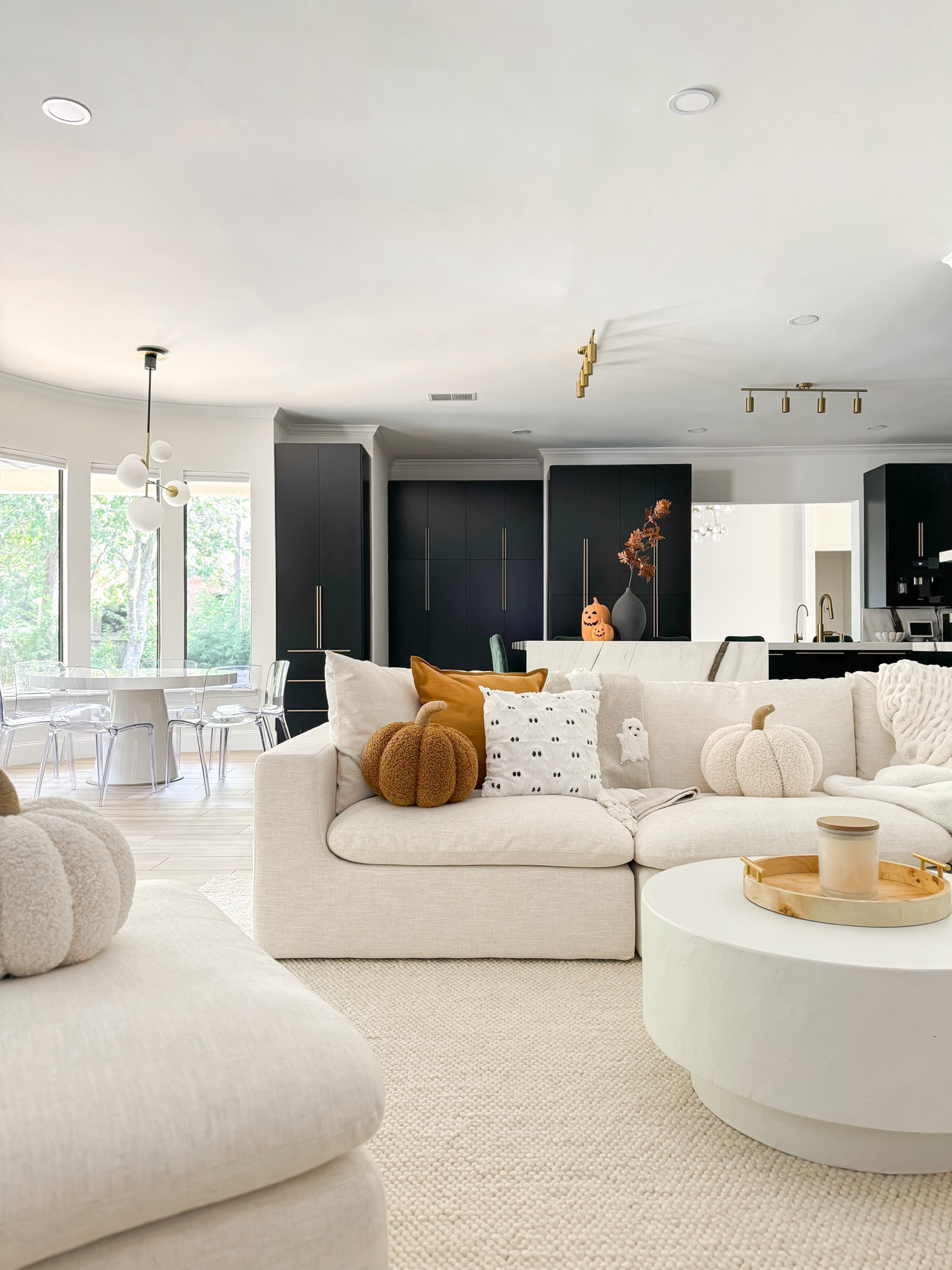 Pops of Fall & Halloween in the Living Room.  All my favorite PotteryBarn pumpkins and pillows are perfect.

#livingroom #falldecor #cozy #mypotterybarn #potterybarn #castlrey #couch #modern #transitionalhome #homedecor 

#LTKHome #LTKFindsUnder50 #LTKSeasonal