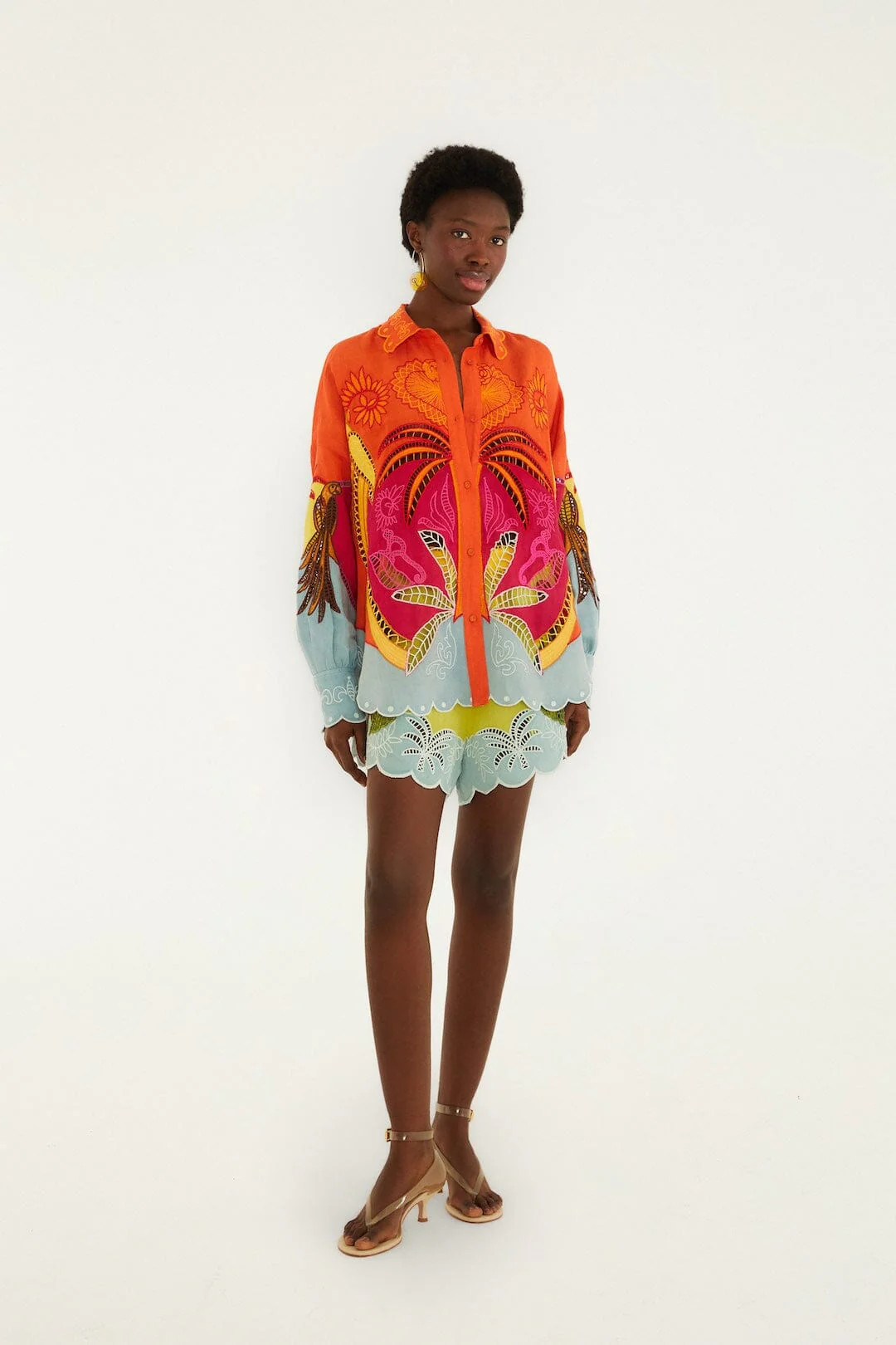 Multicolor Usiacuri Embroidered Lenzing Ecovero Euroflax Richelieu Shorts | FARM Rio | FarmRio (US)