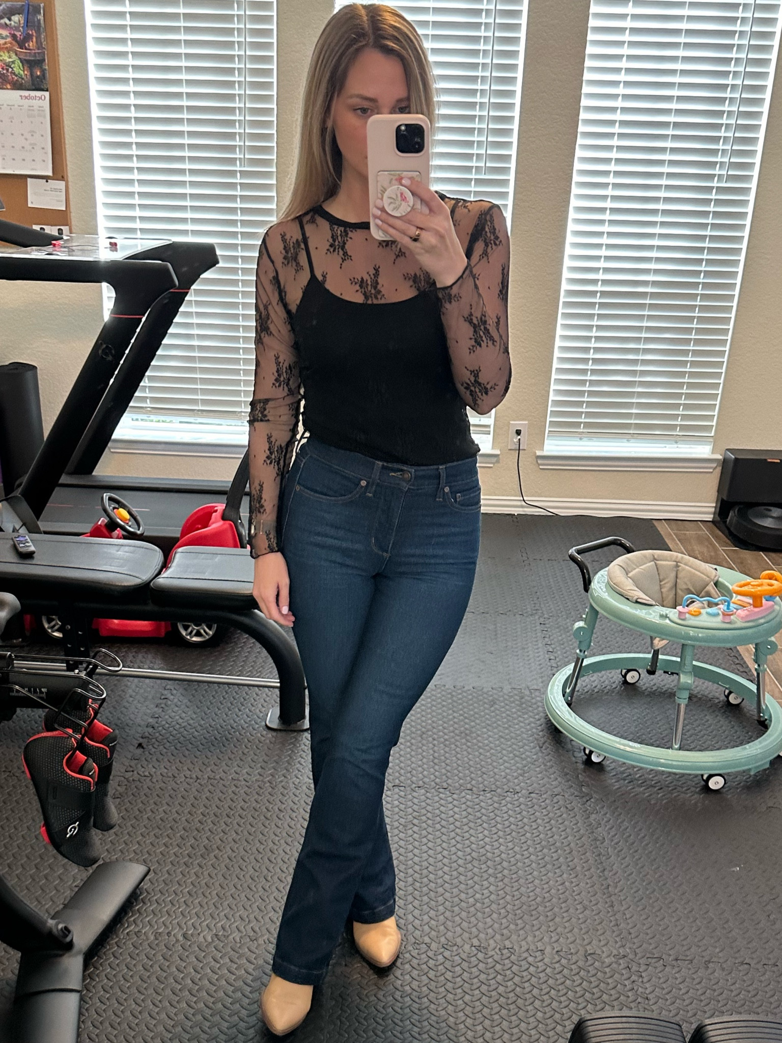 Moms night out
Post Malone concert 
Concert outfit 
Date night
Girls night out 

Flare jeans
Flares
Lace top


#LTKFindsUnder100 #LTKStyleTip