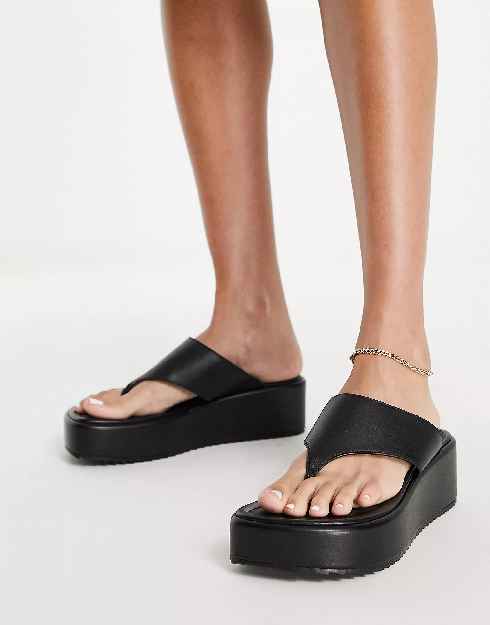 ASOS DESIGN Tamari leather toe thong flatform sandals in black | ASOS | ASOS (Global)