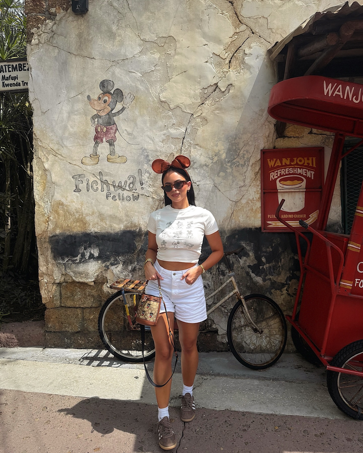 here for the random 🐭 photo ops
—
comment “OOTD” and I’ll send you 🔗 to shop

#LTKFindsUnder50 #LTKStyleTip #LTKSeasonal