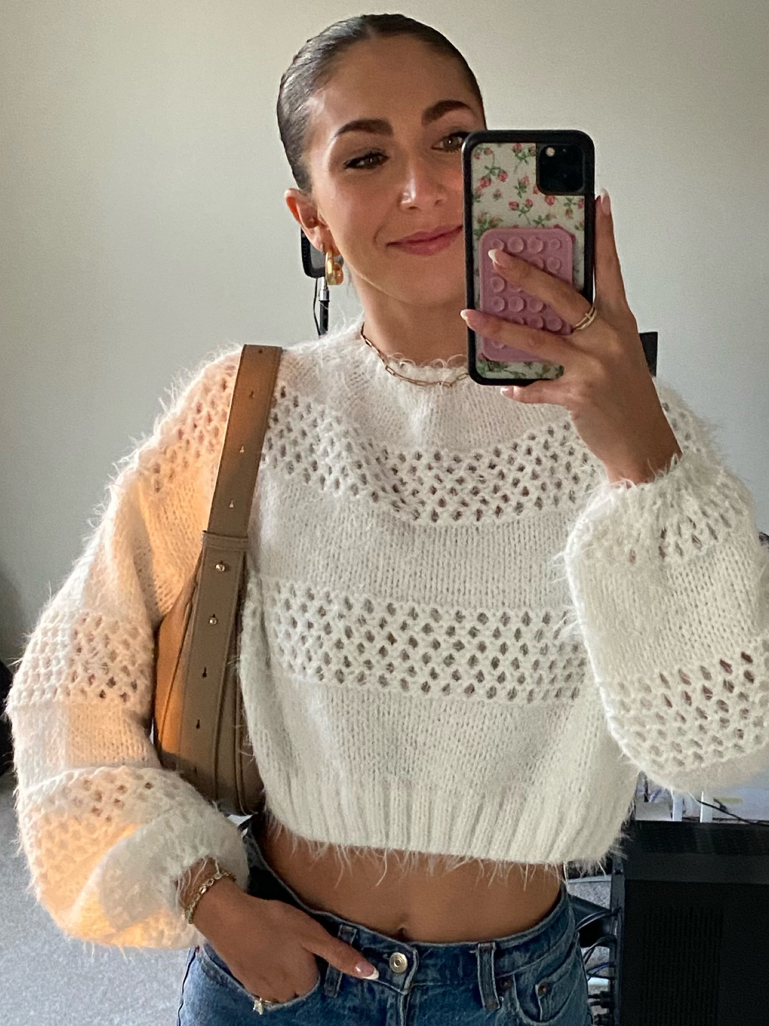 I’m love with this new sweater I got😍❤️ Perfect for this winter! 

#LTKHoliday #LTKSeasonal #LTKStyleTip