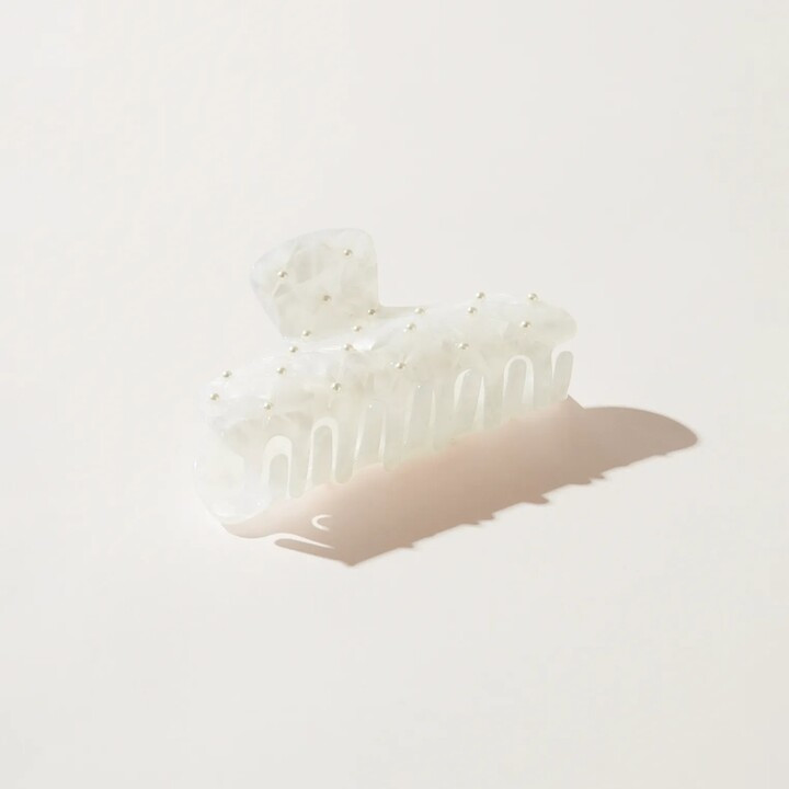 Lucky Brand Pearl Quilted Claw Clip in White | Lucky Brand