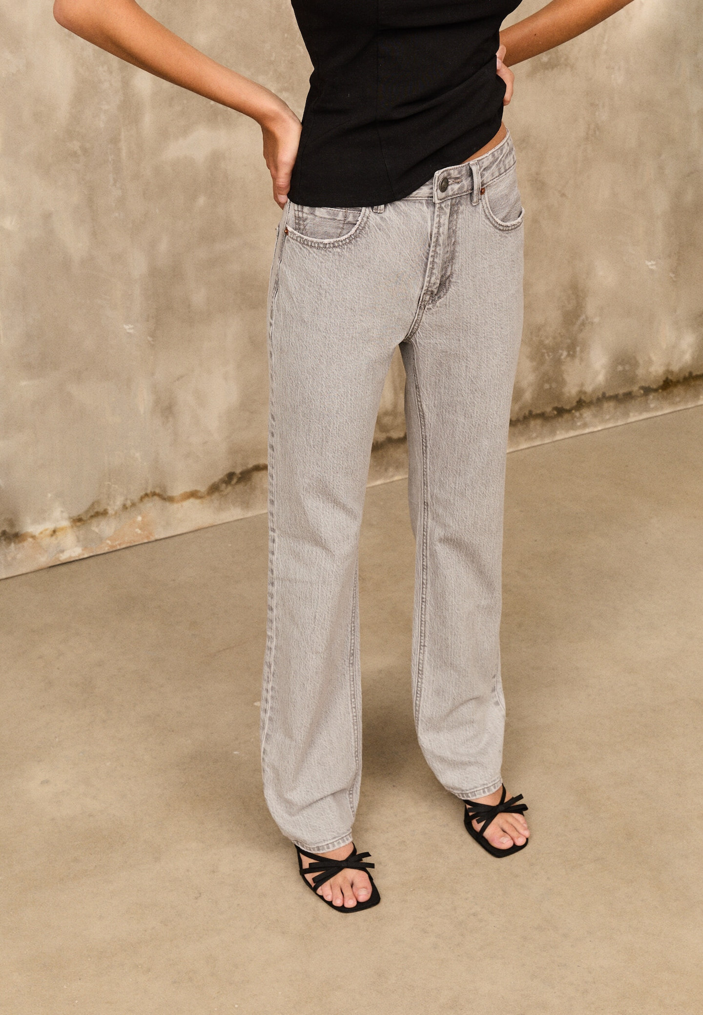 D98 Straight-Fit-Jeans im Vintagelook | Stradivarius DE