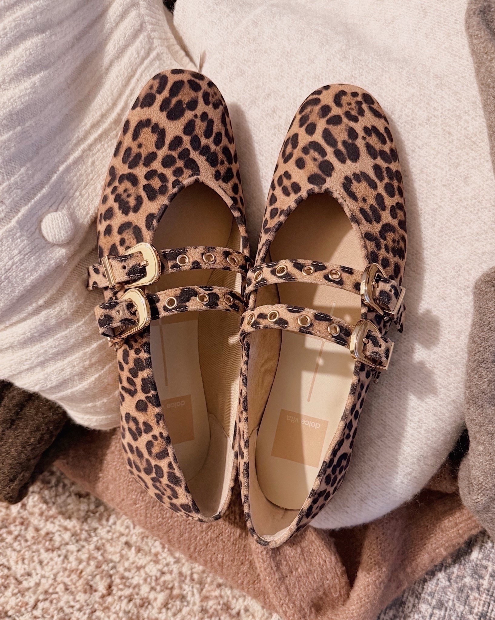 These flats were just released and are a rich leopard pattern. Great for work this winter!



#LTKOver40 #LTKgrwm #LTKWorkwear