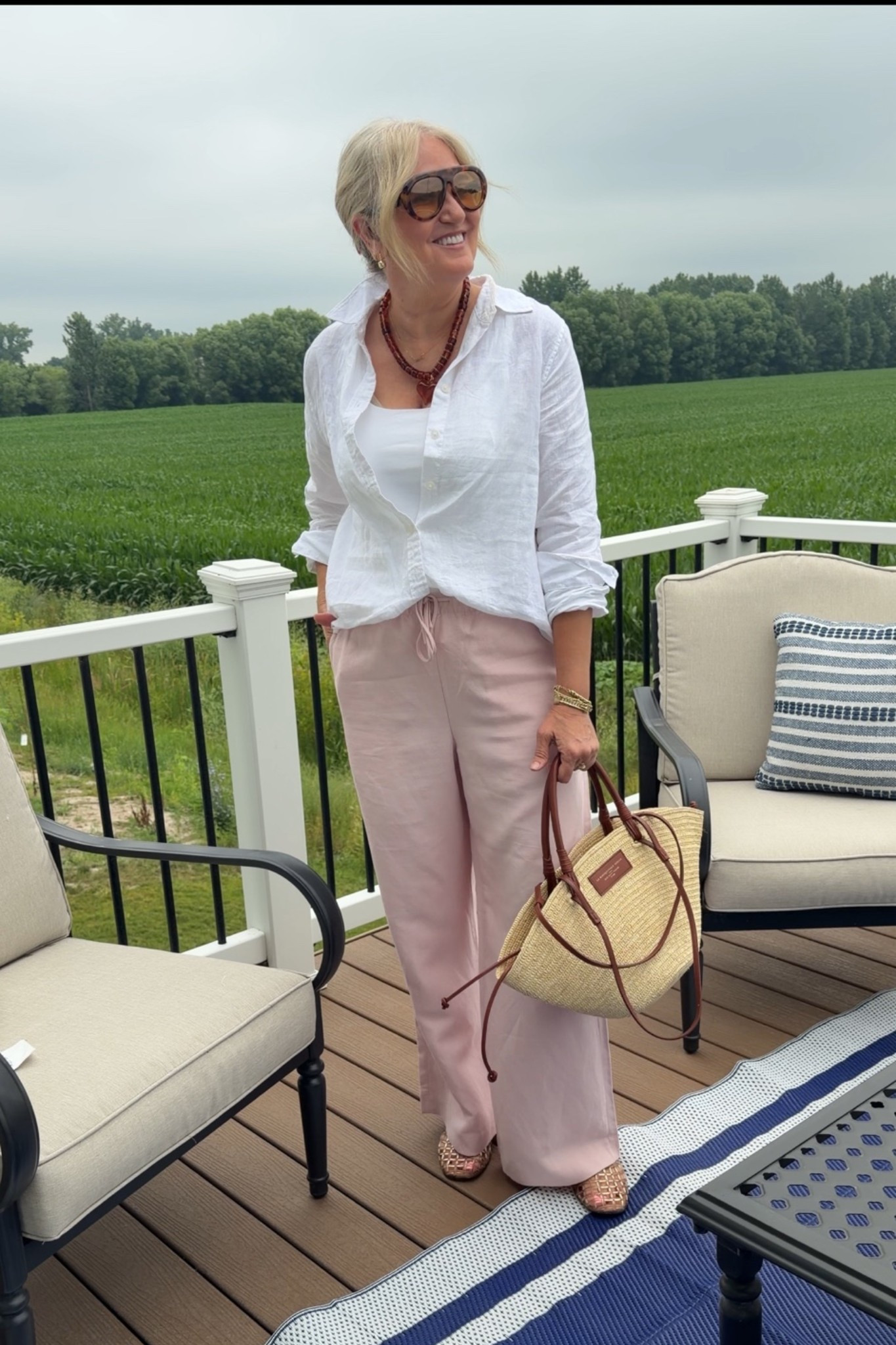 It’s HOT and you don’t want to wear shorts!
Med in pants and shirt!!

#LTKdayinmylife #LTKootd #LTKOver40
