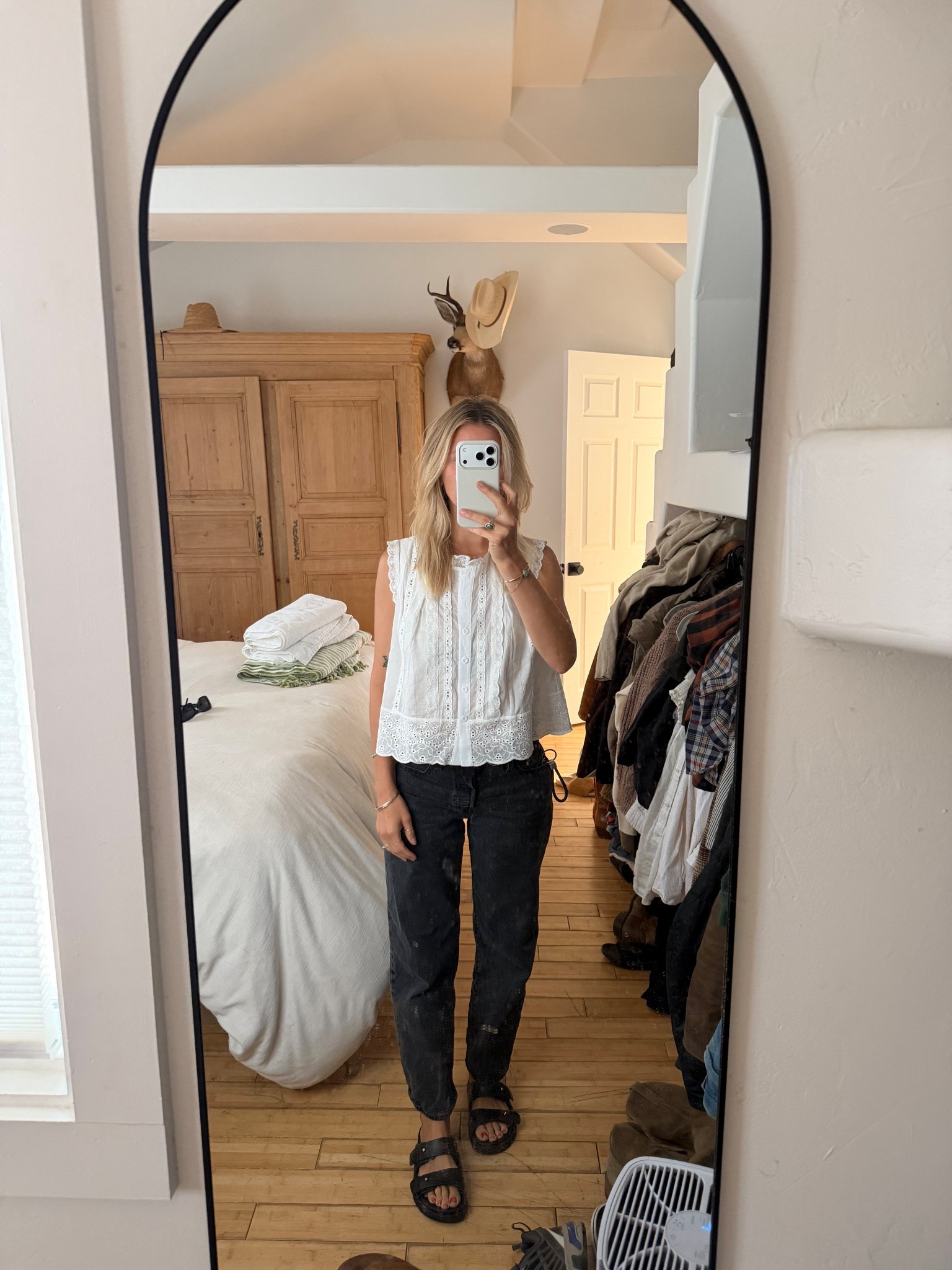 Adorable cotton top with cute eyelet, my favorite 90s Levi’s and my go to Jenni Kayne slides i wear everyday!

Top is $25! Jeans are on sale! And the sandal quality is the best!

#LTKFindsUnder100 #LTKSaleAlert #LTKFindsUnder50