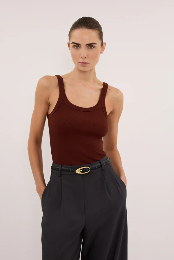 PHOEBE CINNAMON SCOOP NECK TANK TOP | DISSH