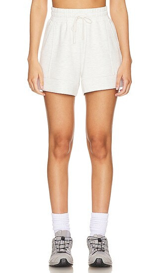 Varley Atrium Short in Ivory. - size S | Revolve Clothing (Global)