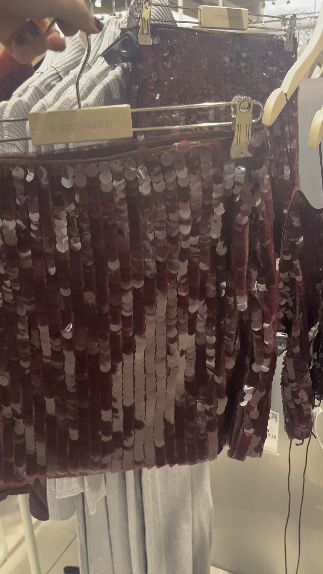 Burgundy sequin skirt🍒
Tags: New Year’s Eve Christmas party night out festive wear Stradivarius asos trending colour fashion winter inspo outfit ideas special occasionn

#LTKpartywear #LTKstyletip