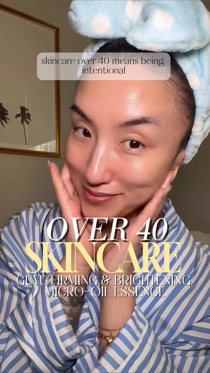 Skincare over 40 means finding what really works. 😘

I’ve been loving the GUYU Firming & Brightening 💫 Micro-oil Essence—each capsule has stabilized Vitamin C 🍊, hyaluronic acid 💦, and micro-oils that keep my skin bright, hydrated, and firm. 🙌🏼

Simple step, real results my skin can feel. ✨

#GUYU #GUYUmicrooilessence #vitaminc #collagen #hyaluronicacid #glowing #firming #hydration #glassskin @guyuglobal