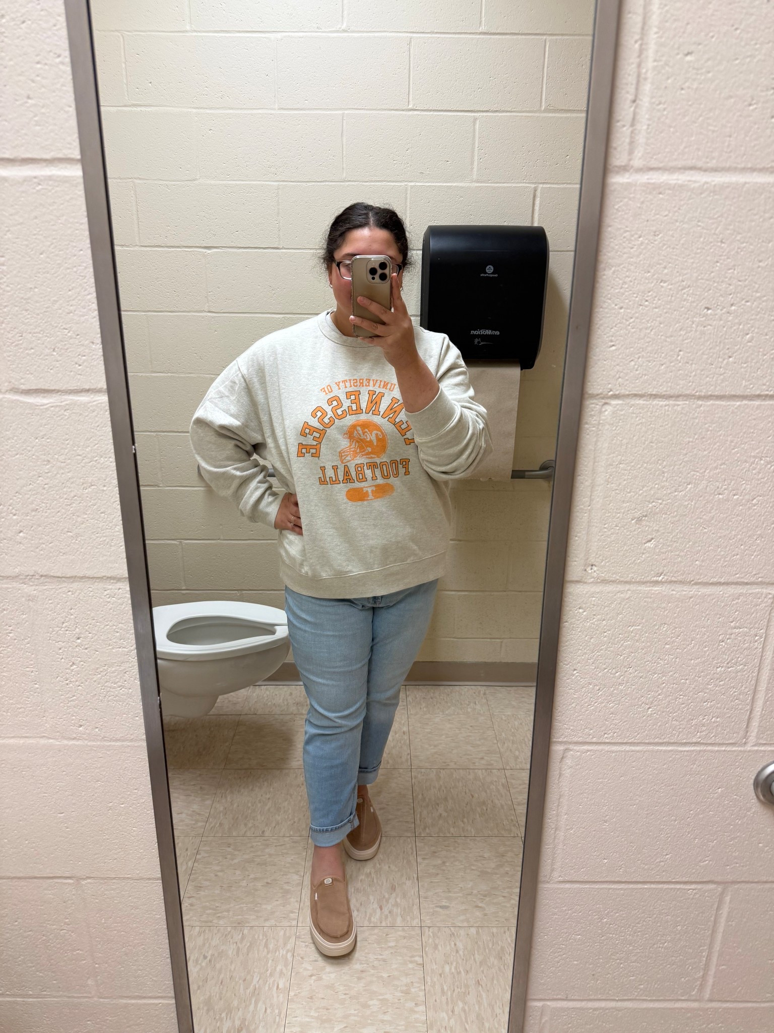 OOTD🧡🤍

#LTKMidsize #LTKootd #LTKPlusSize