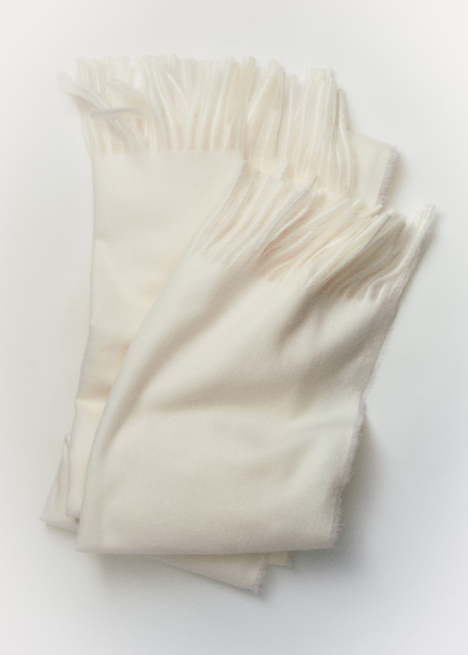 Fringed edge scarf - Women | MANGO USA | Mango (US/MX/AU)