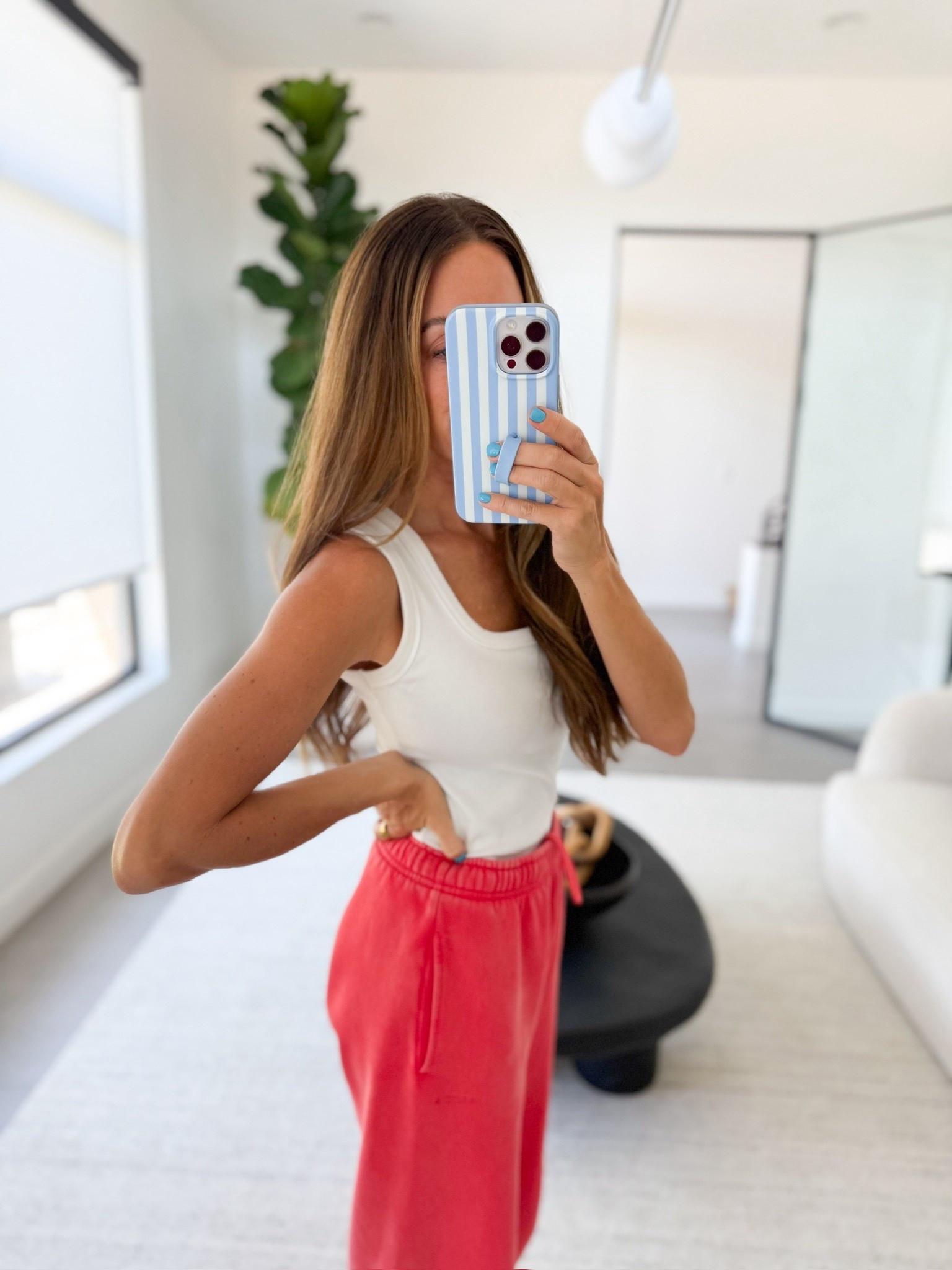 These are my favorite everyday staples! Love these tanks from Amazon + theee Aritzia sweatpants! 

#LTKmomlife #LTKootd #LTKSeasonal