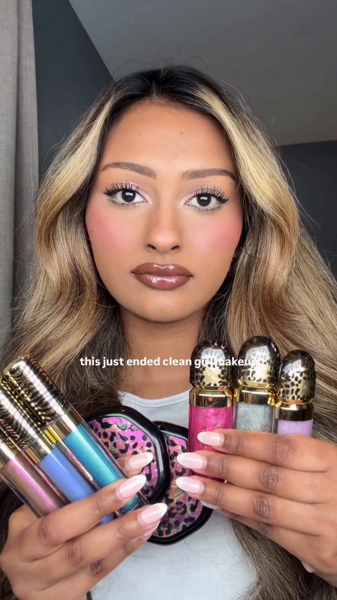 Just Cavalli X Kiko Milano 💋
Using shade 04 in the extreme fierce eyeshadow, shade 02 in the fusion globe, blush, and using shade 03 in the 3-D hydra lipgloss ￼
#grwm #makeup #kikomilano #robertocavalli @kikomilanousa @macys @justcavalli_official