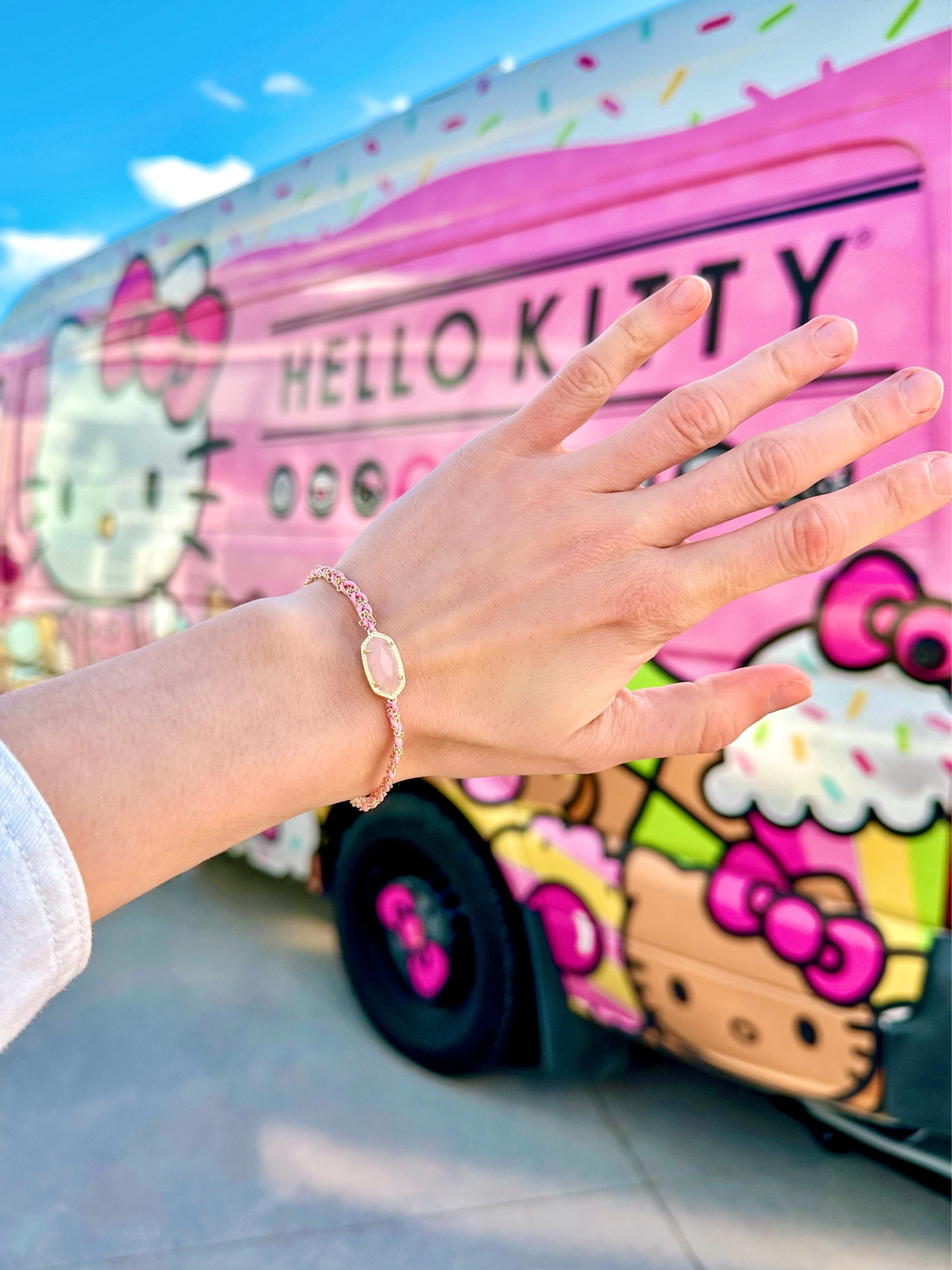 Affordable Kendra Scott rose quartz bracelet - under $20!

#LTKfindsunder50