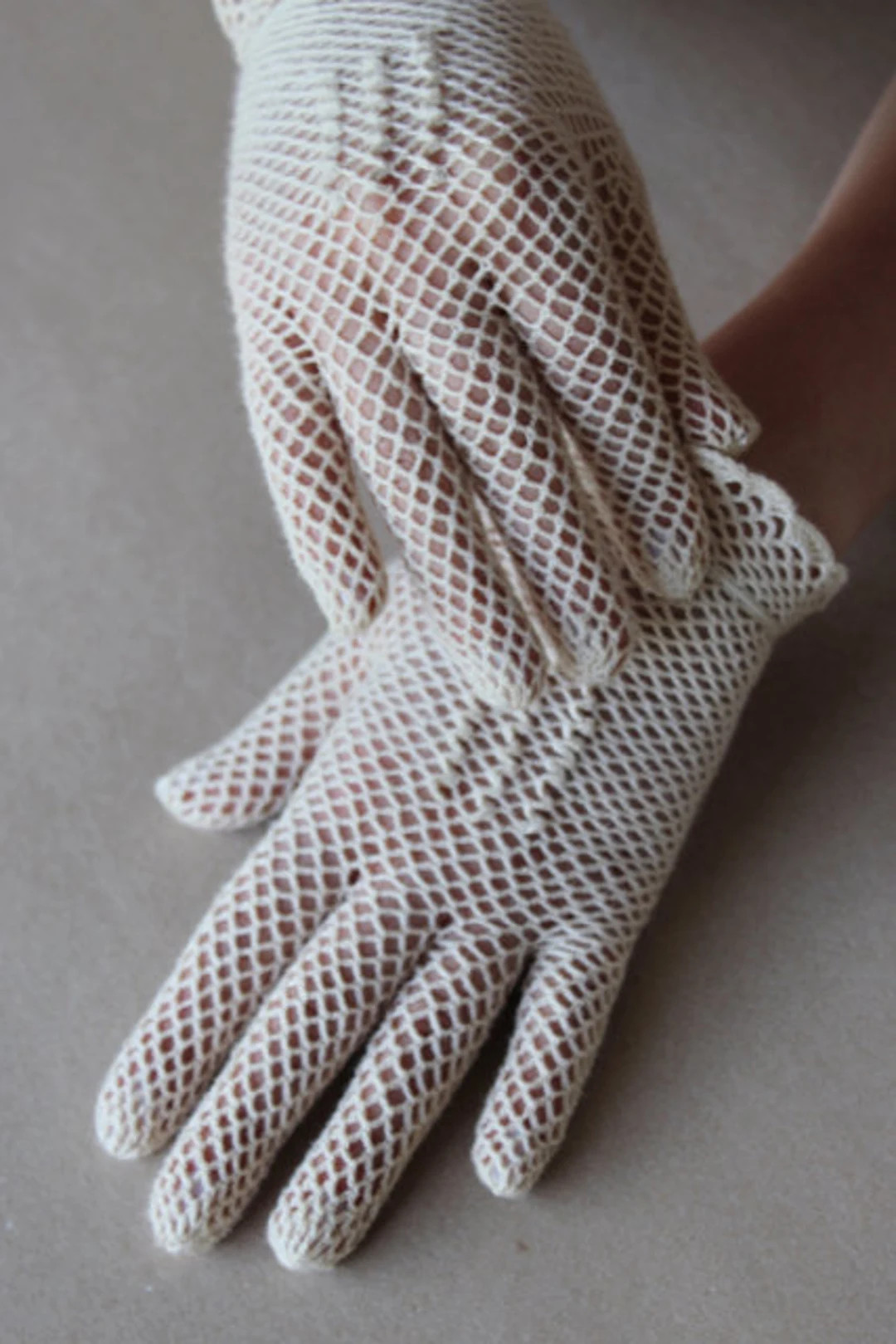 Vintage Braut häkeln Handschuhe, Elfenbein Spitze Braut, Vintage Hochzeit Handschuhe, Netz Kreuz... | Etsy (US)